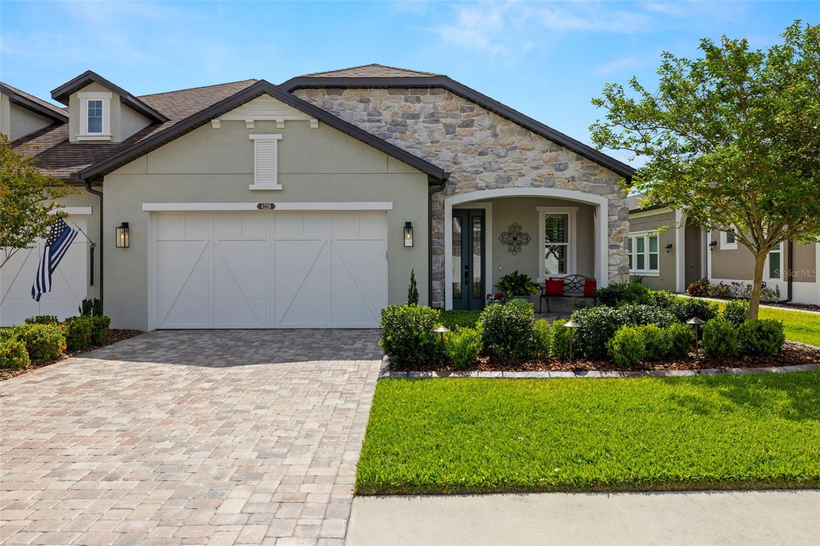 Listing photo id 0 for 4220 Barletta Court