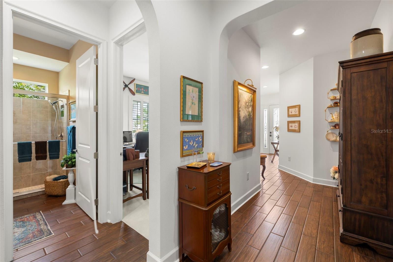 Listing photo id 28 for 4220 Barletta Court
