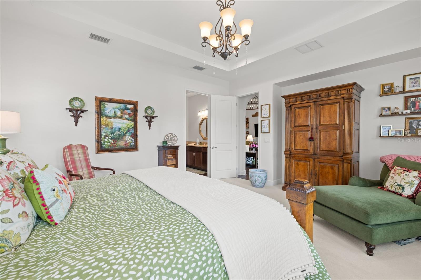 Listing photo id 31 for 4220 Barletta Court
