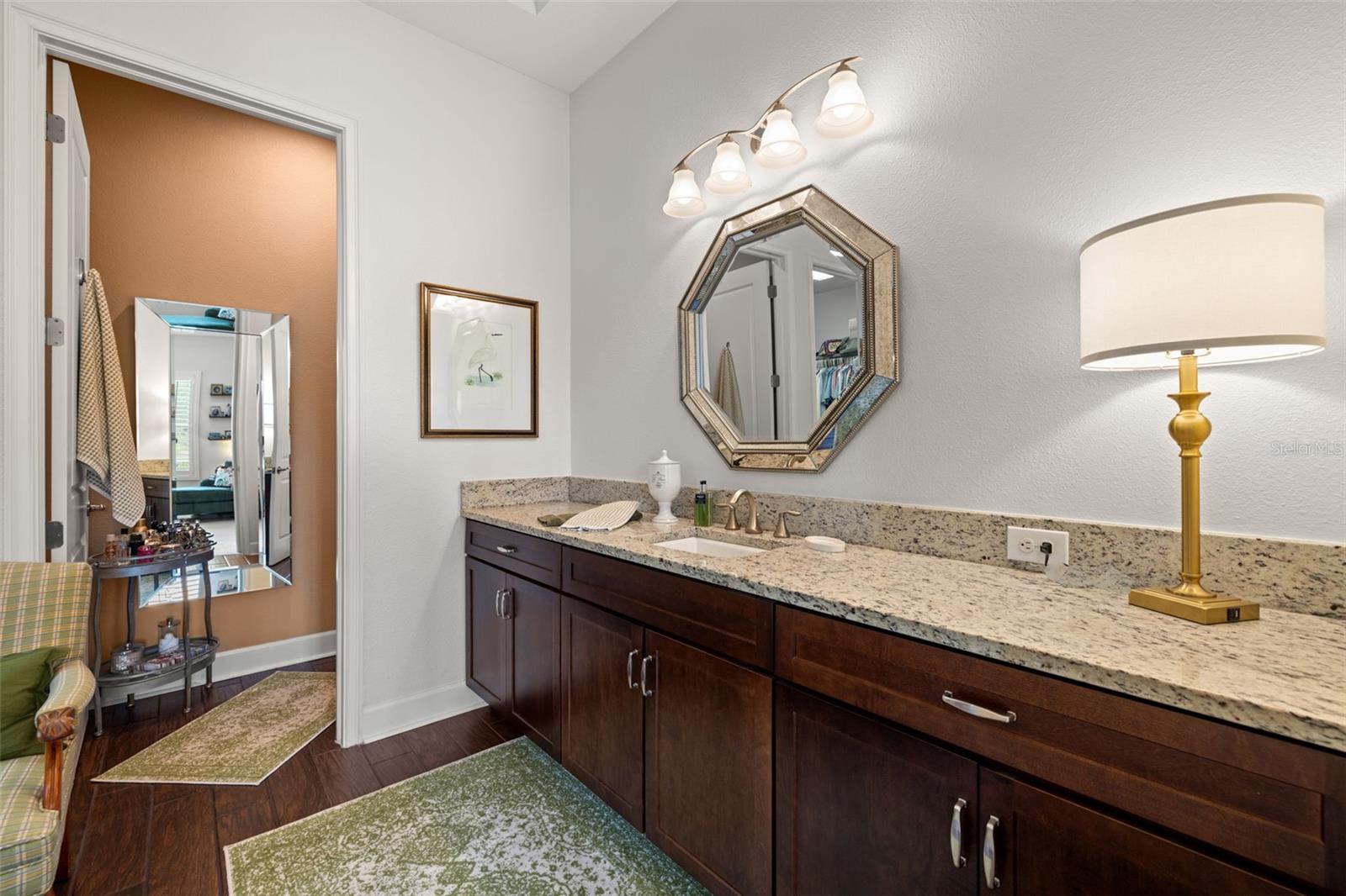 Listing photo id 33 for 4220 Barletta Court