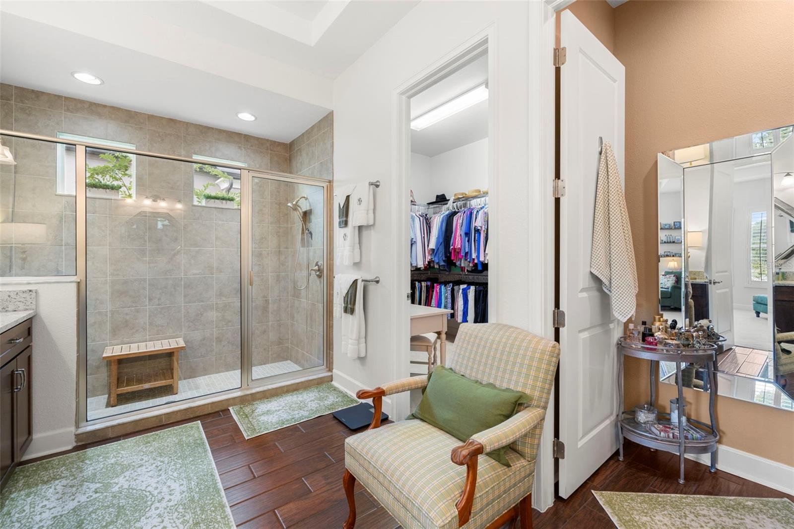 Listing photo id 34 for 4220 Barletta Court