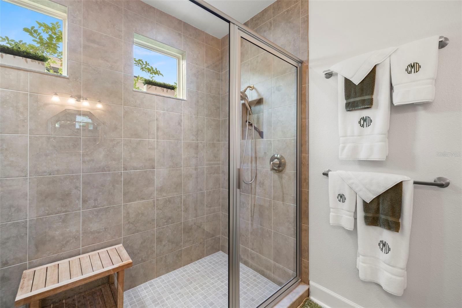 Listing photo id 37 for 4220 Barletta Court