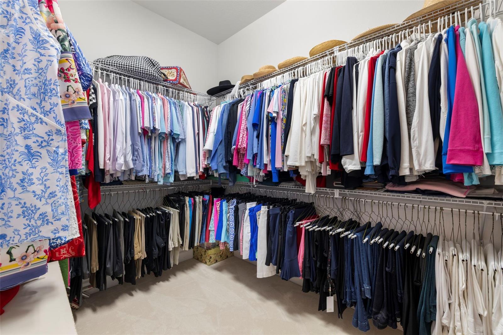 Listing photo id 38 for 4220 Barletta Court