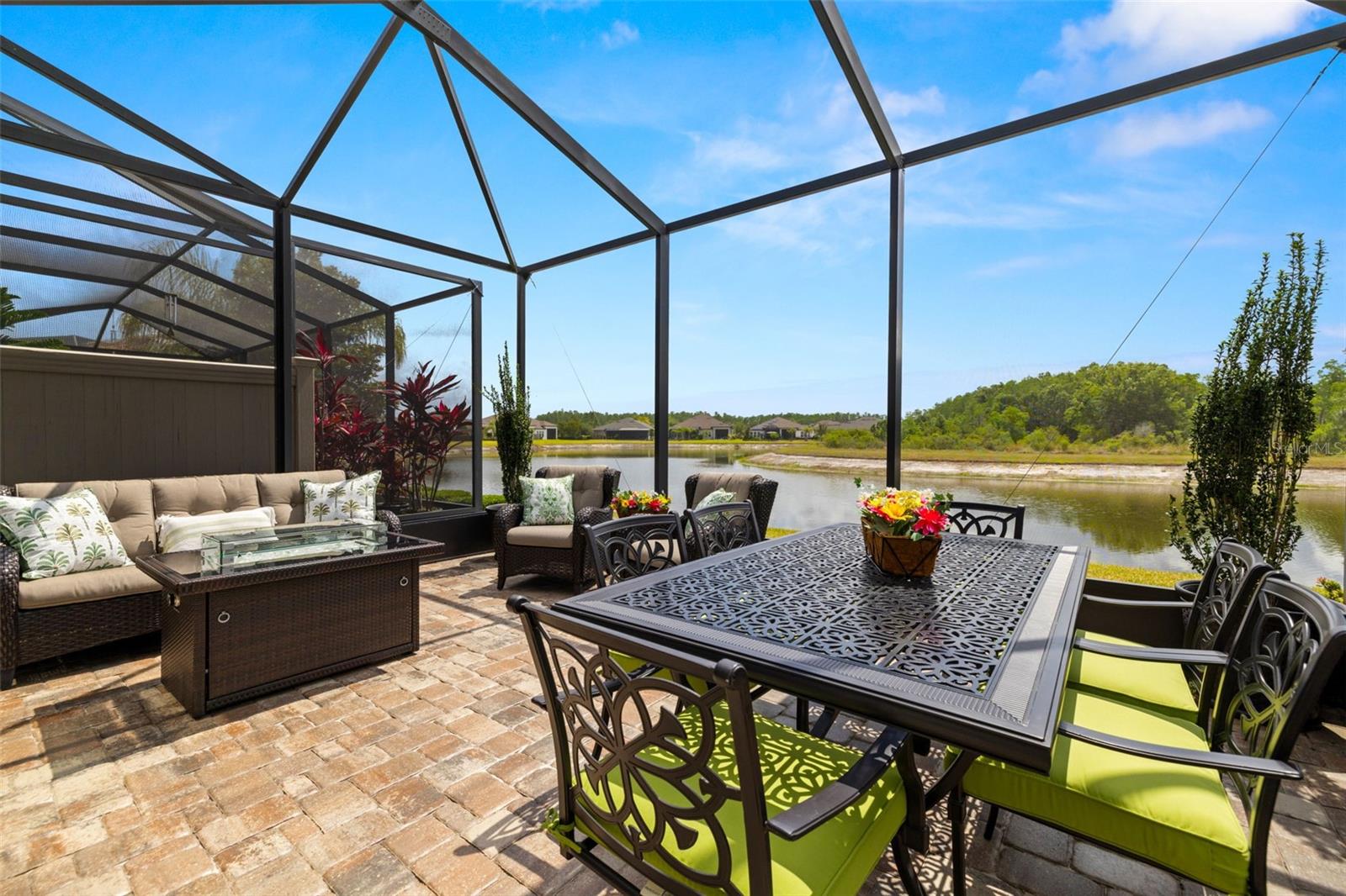 Listing photo id 43 for 4220 Barletta Court
