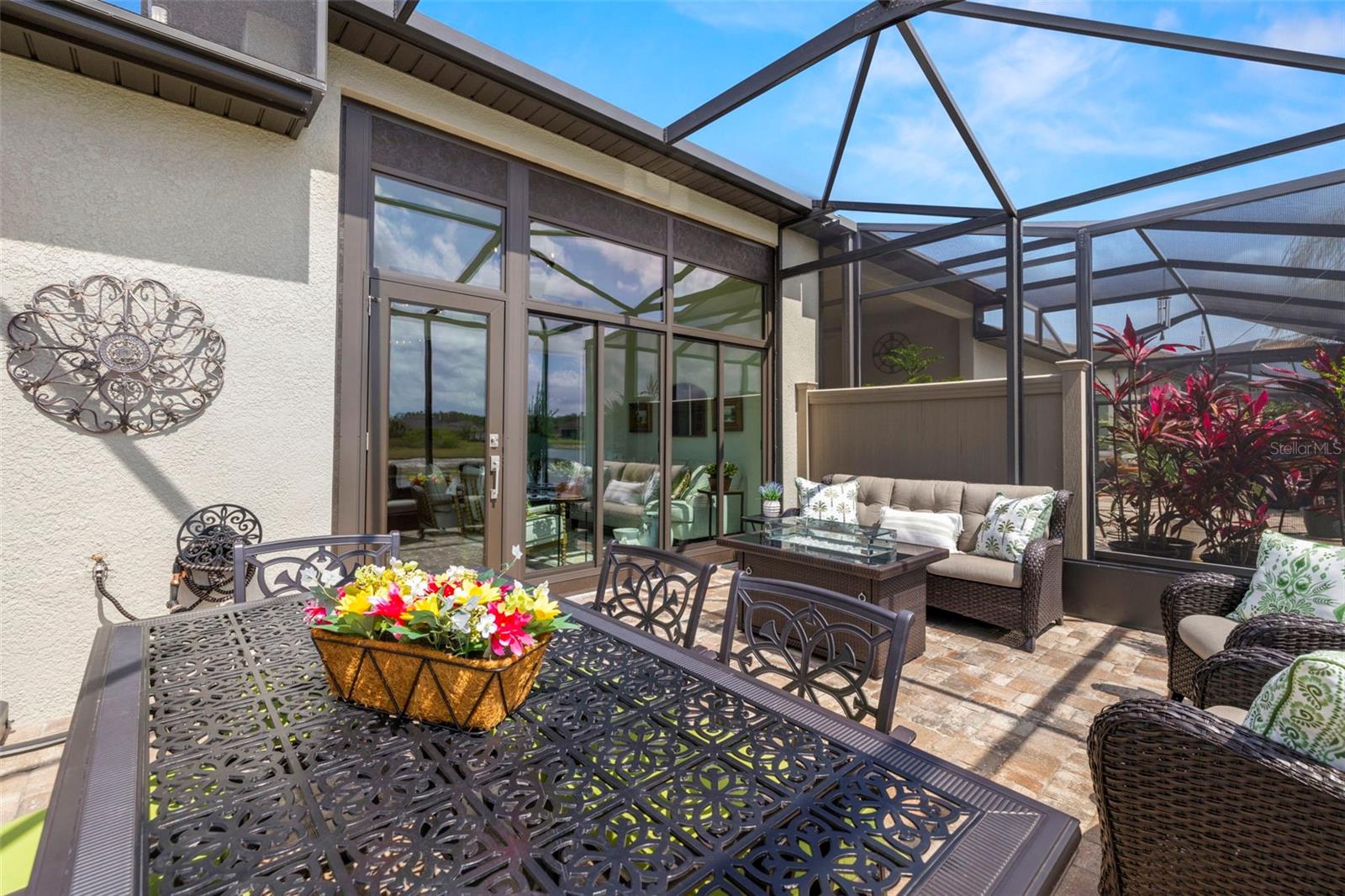 Listing photo id 45 for 4220 Barletta Court