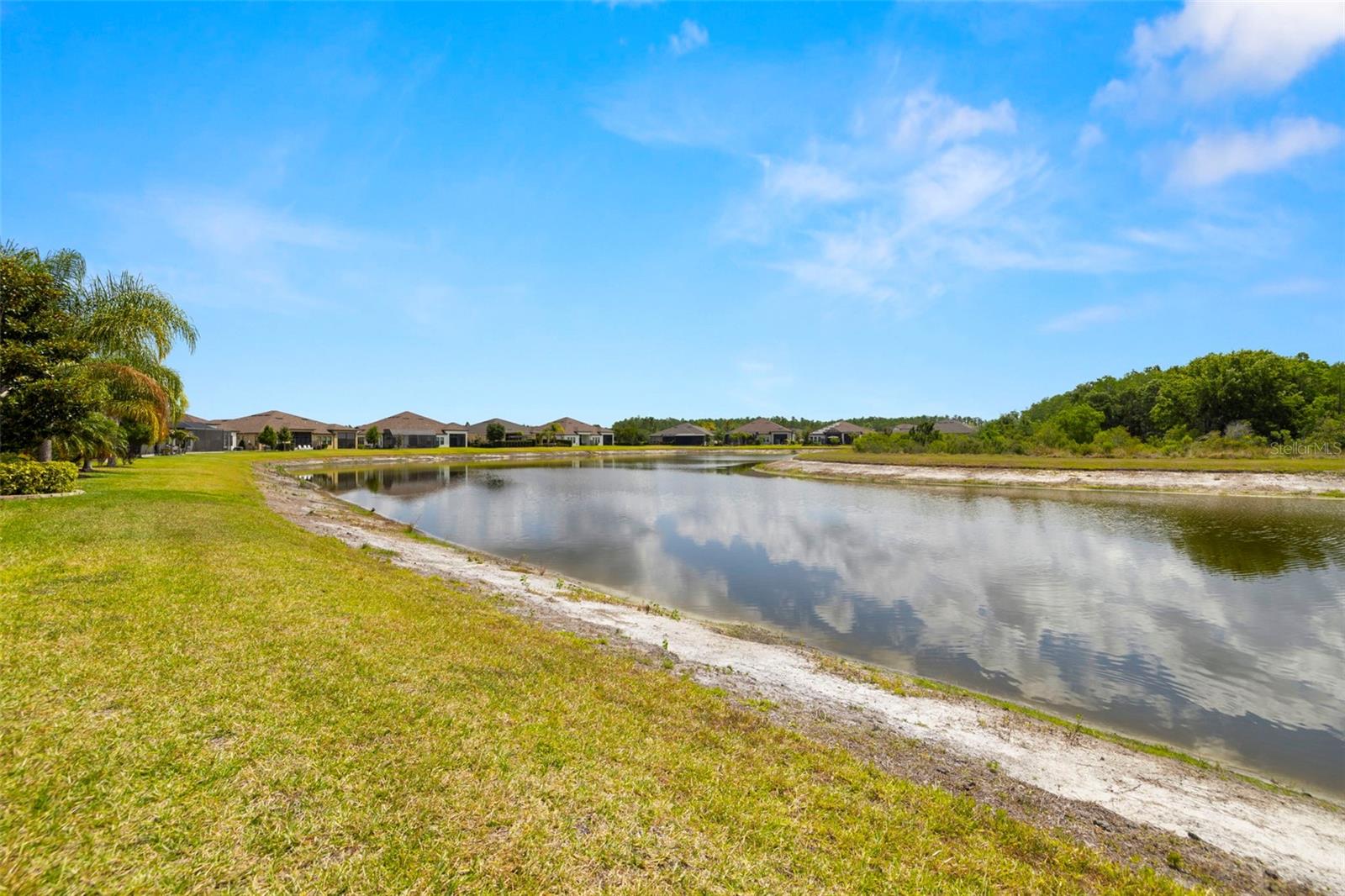 Listing photo id 49 for 4220 Barletta Court