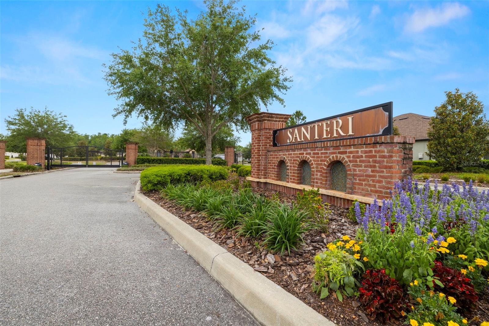 Listing photo id 52 for 4220 Barletta Court