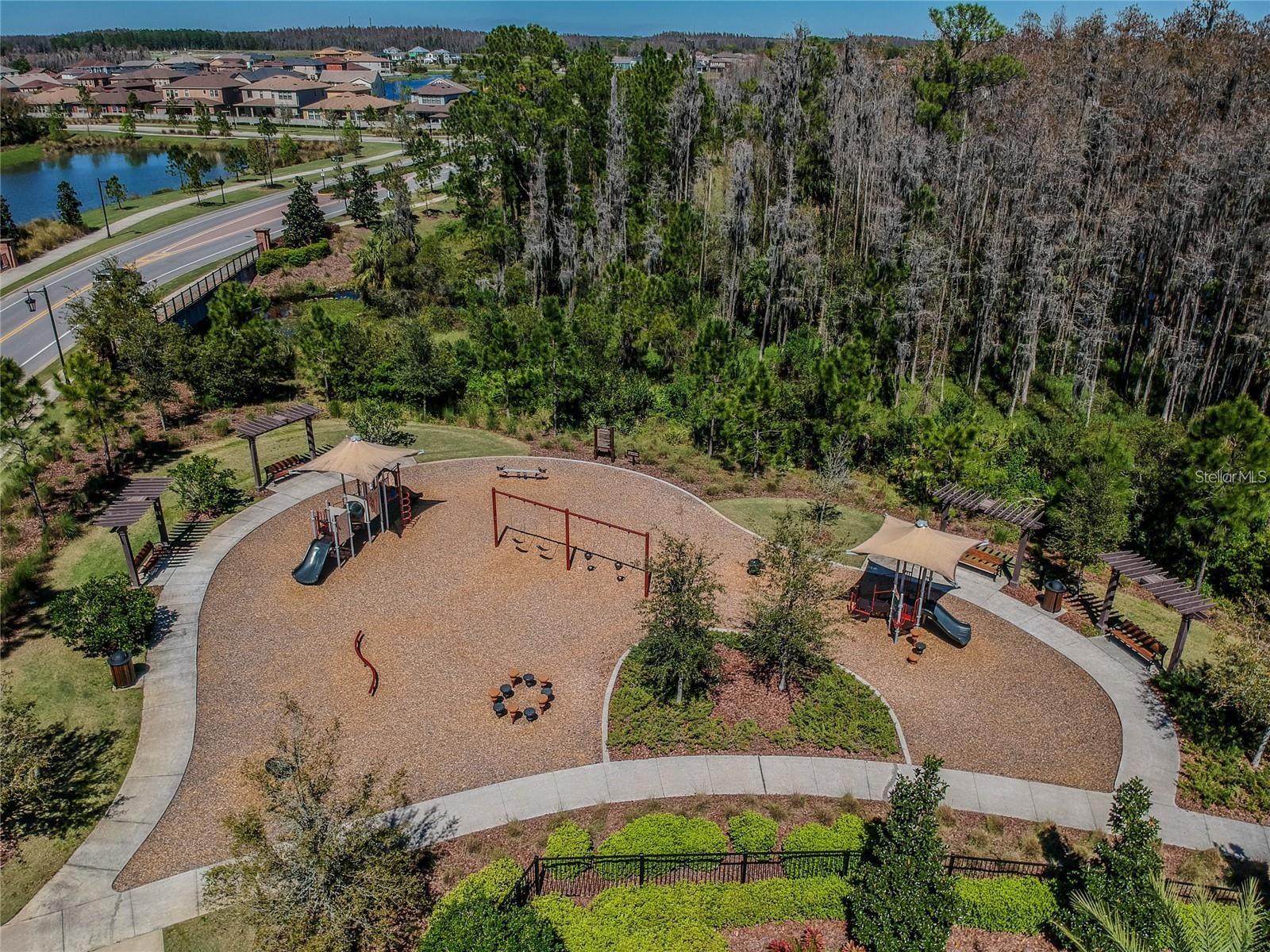 Listing photo id 91 for 4220 Barletta Court