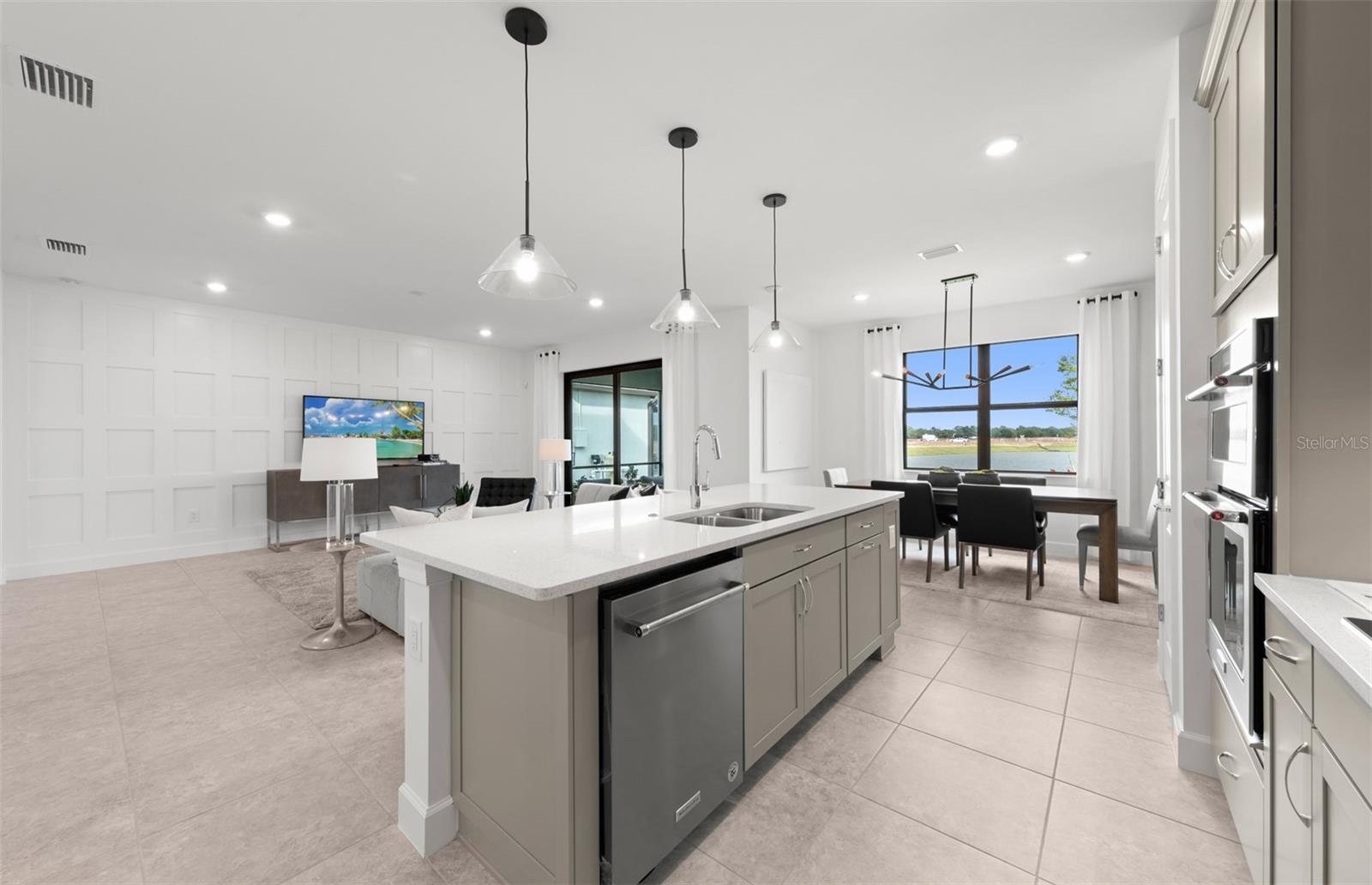 Image 10 of 65 For 16415 Sapphire Point Drive