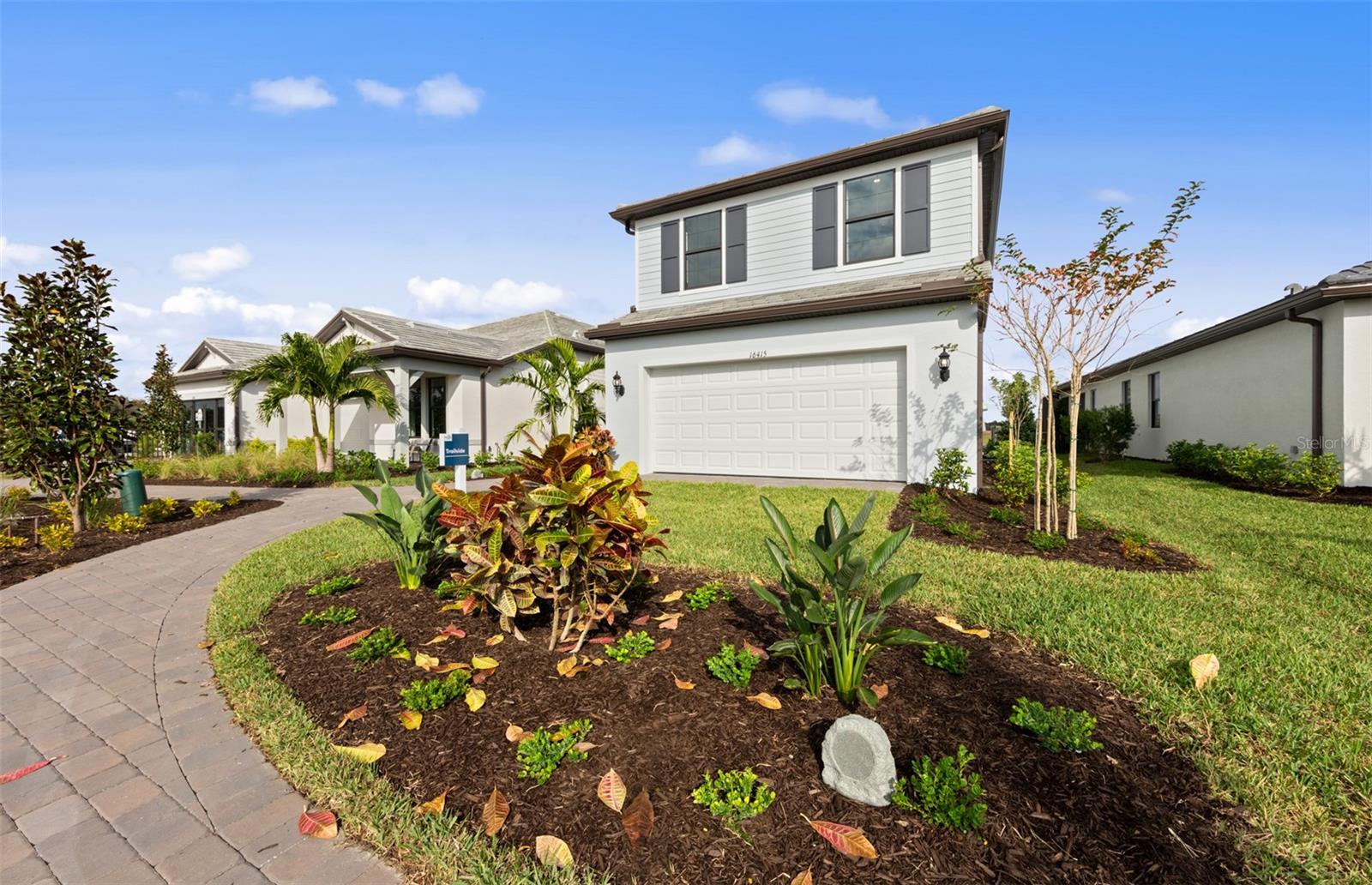 Image 4 of 65 For 16415 Sapphire Point Drive