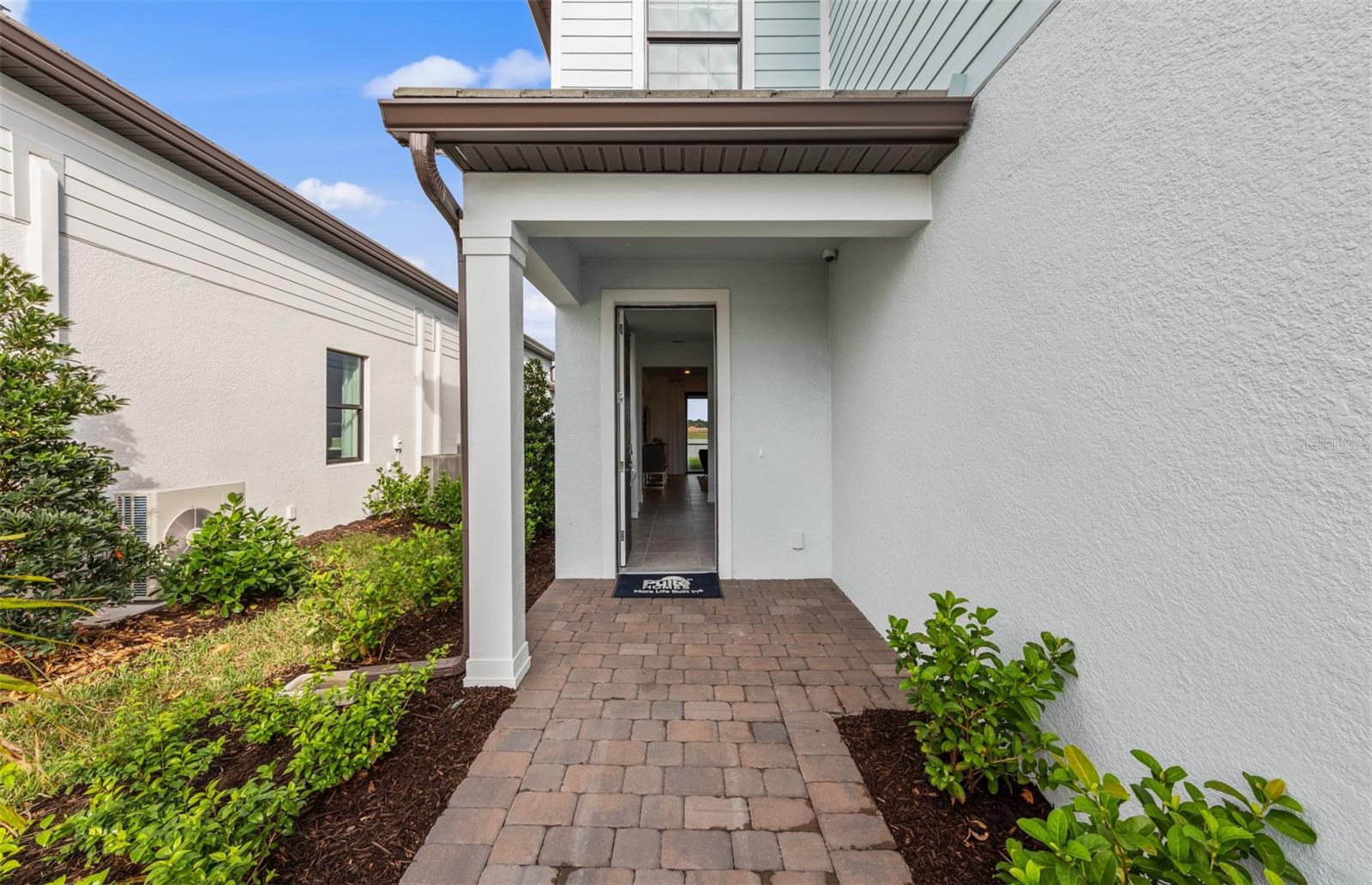 Image 6 of 65 For 16415 Sapphire Point Drive
