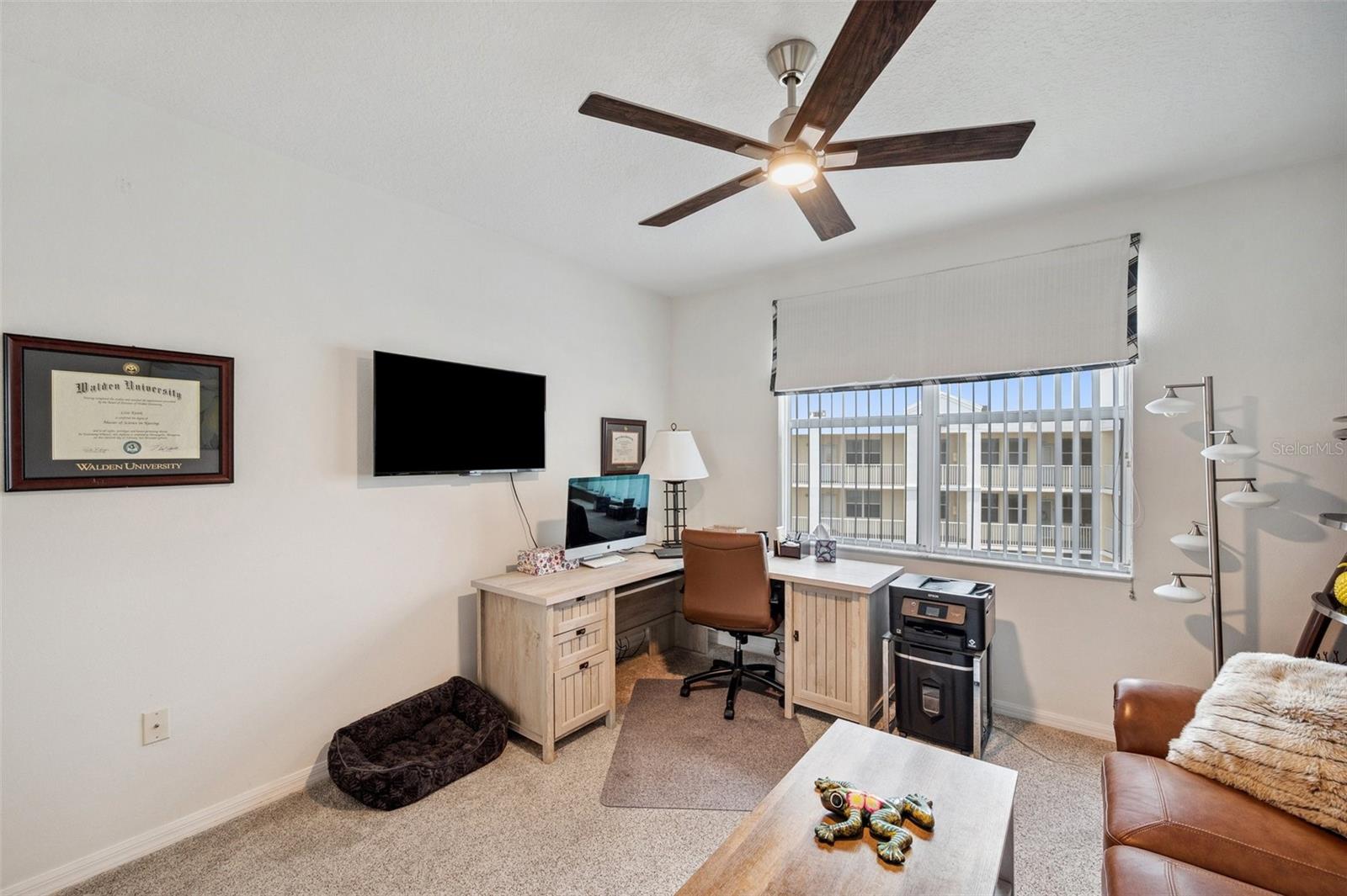 Listing photo id 11 for 1200 Country Club Drive 5506