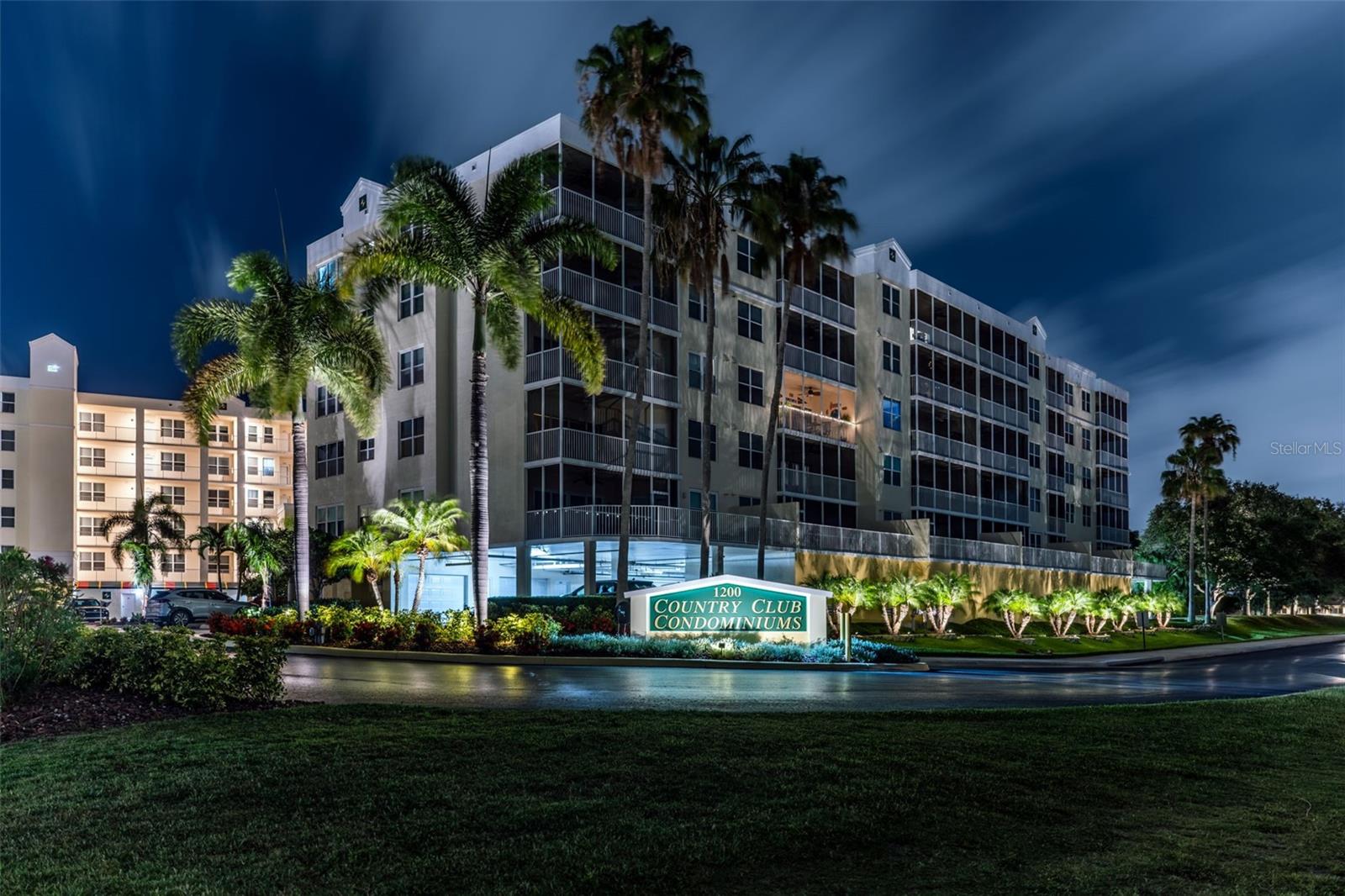 Listing photo id 15 for 1200 Country Club Drive 5506