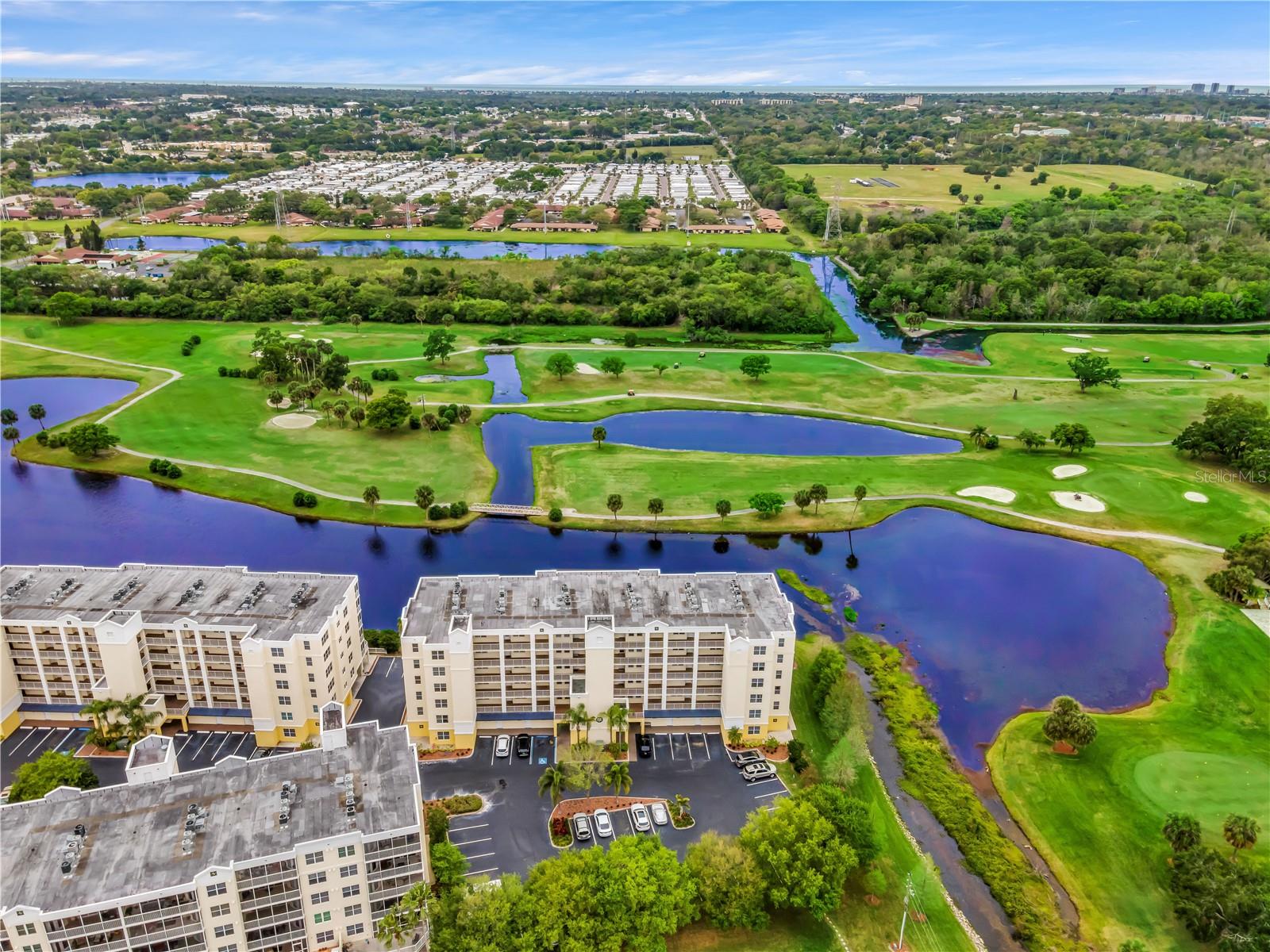 Listing photo id 0 for 1200 Country Club Drive 5506