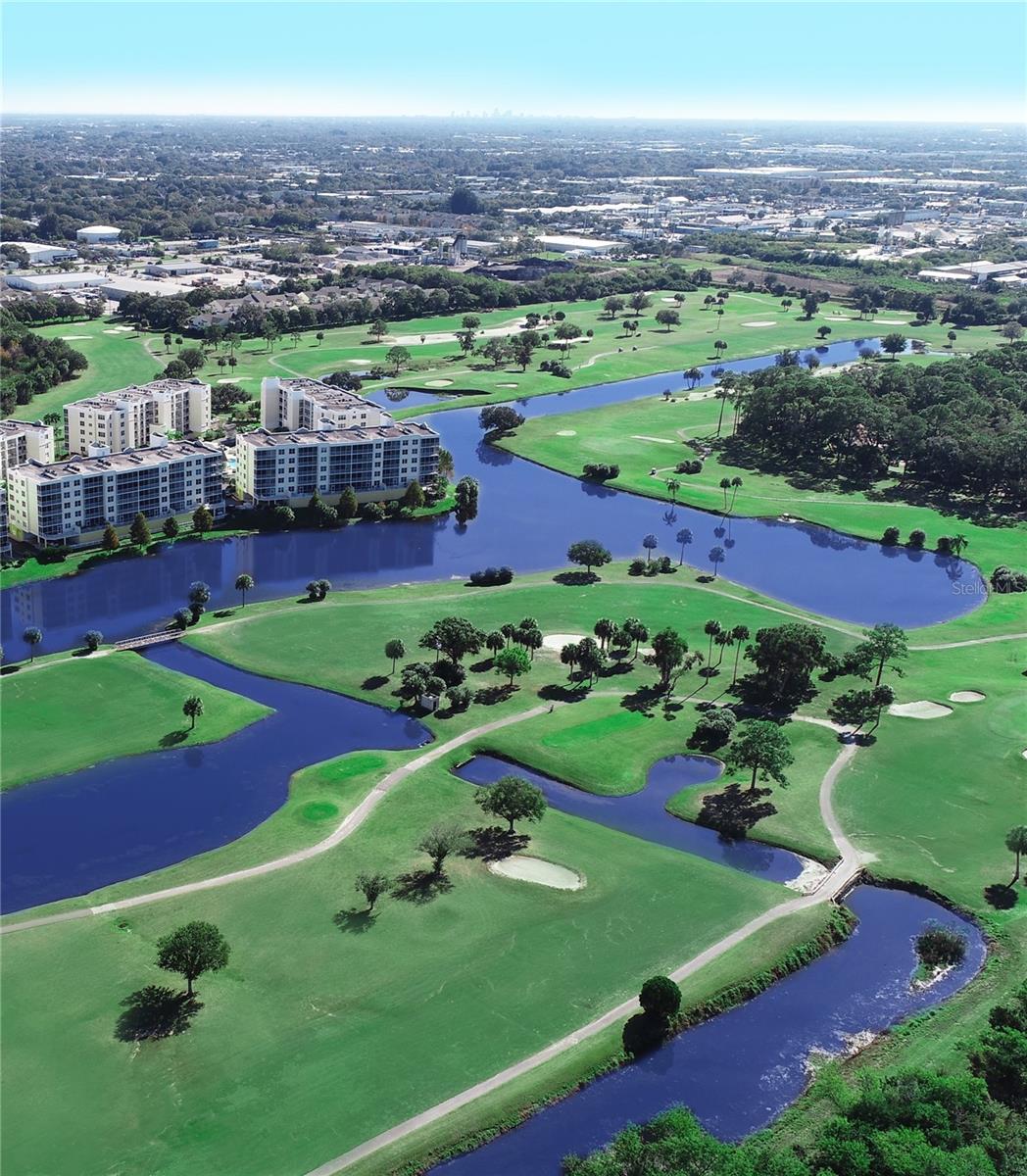 Listing photo id 25 for 1200 Country Club Drive 5506