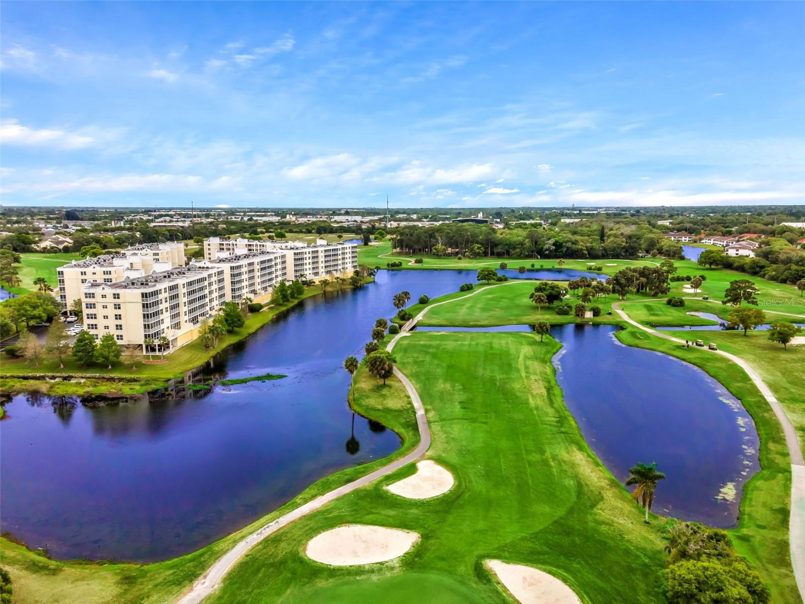 Listing photo id 1 for 1200 Country Club Drive 5506