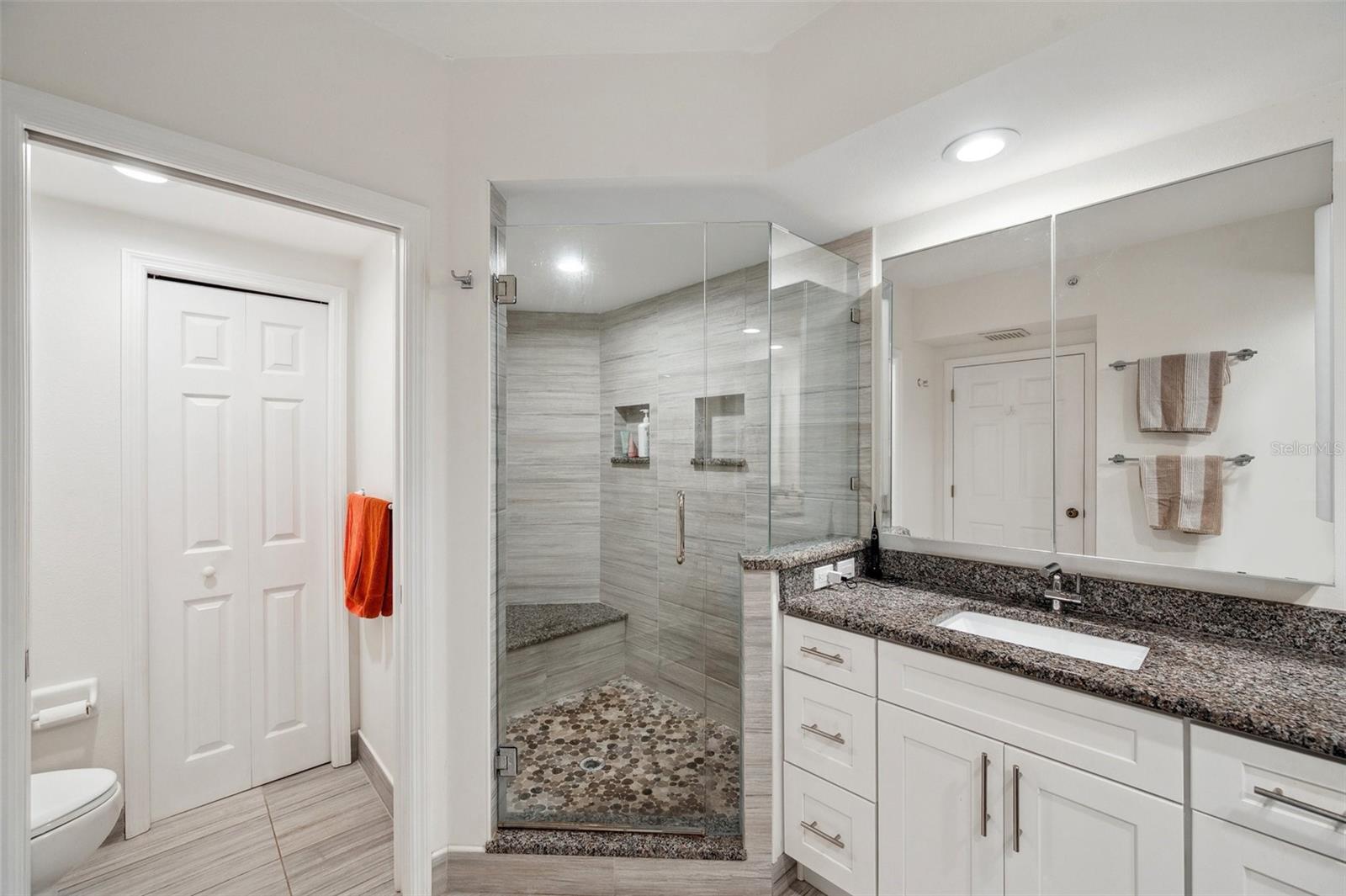 Listing photo id 56 for 1200 Country Club Drive 5506