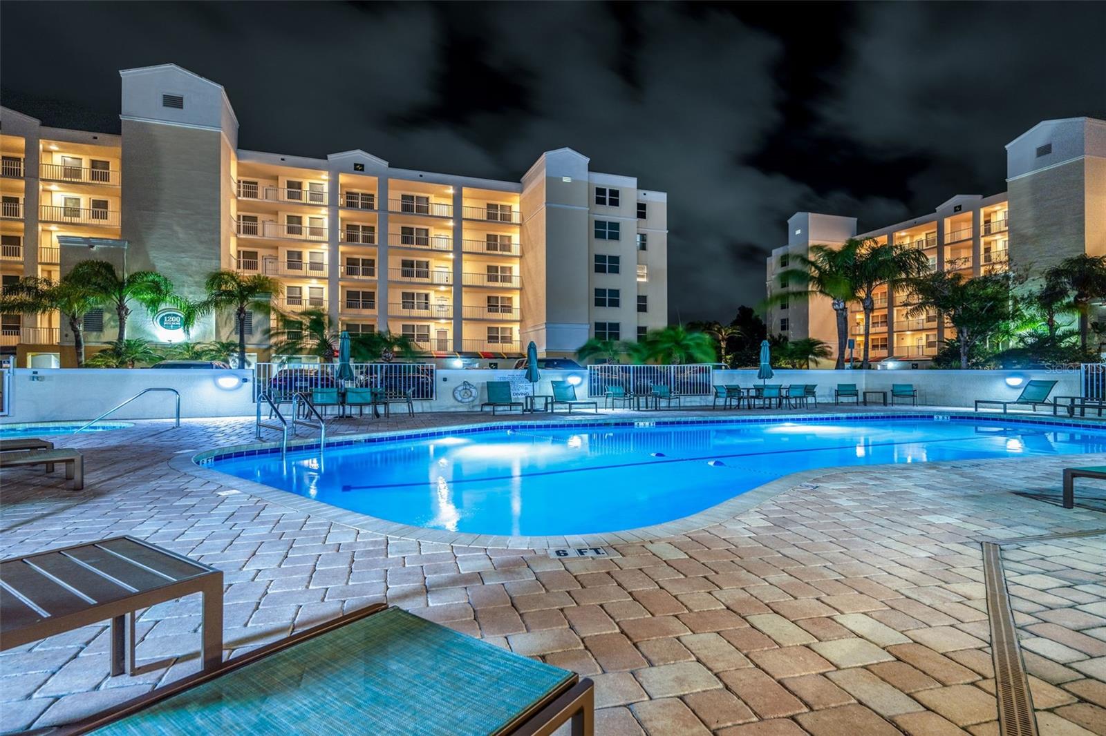 Listing photo id 4 for 1200 Country Club Drive 5506