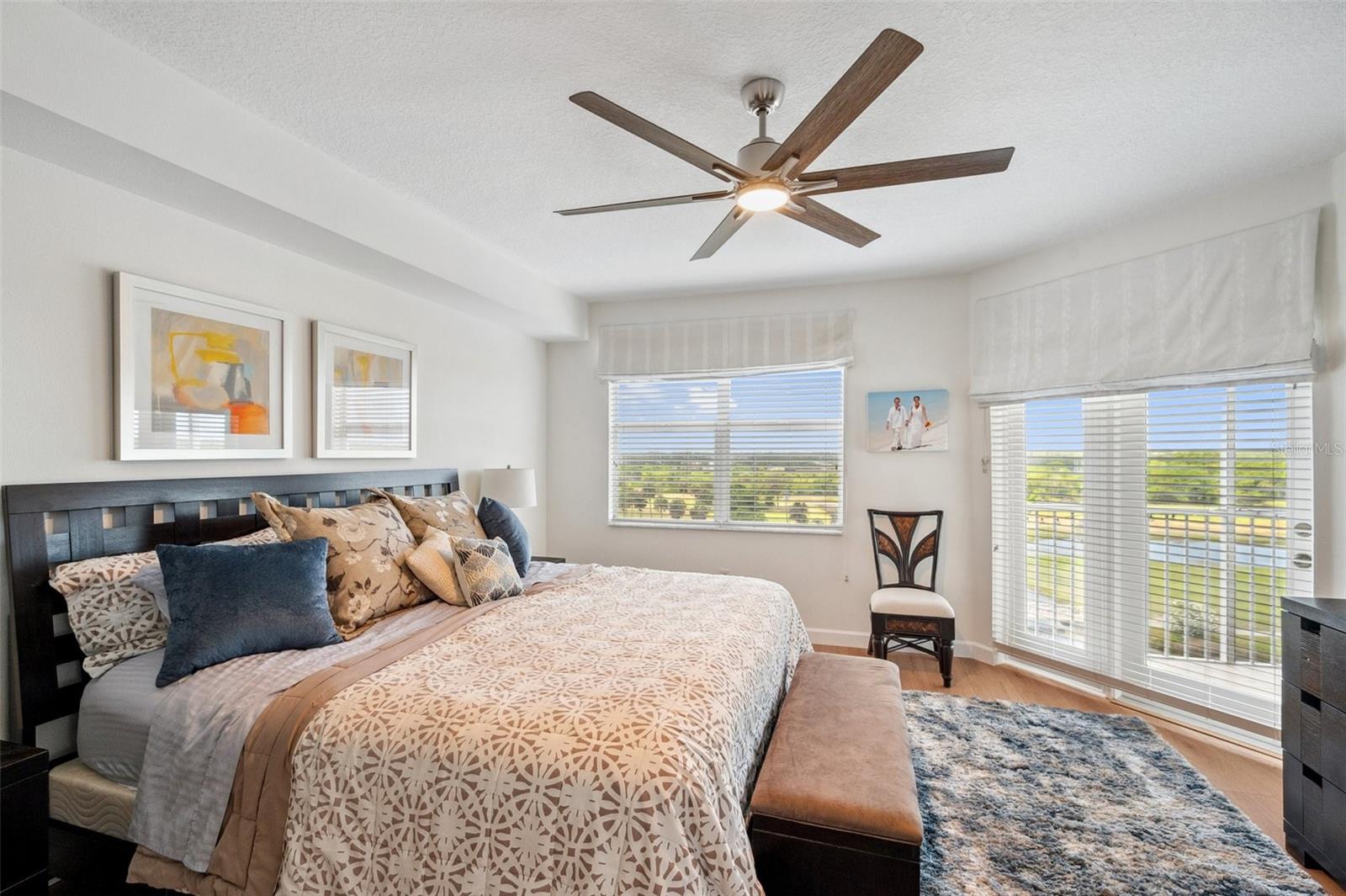 Listing photo id 7 for 1200 Country Club Drive 5506