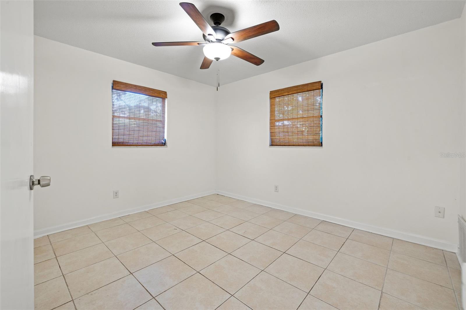 Image 15 of 20 For 5245 3rd Avenue N