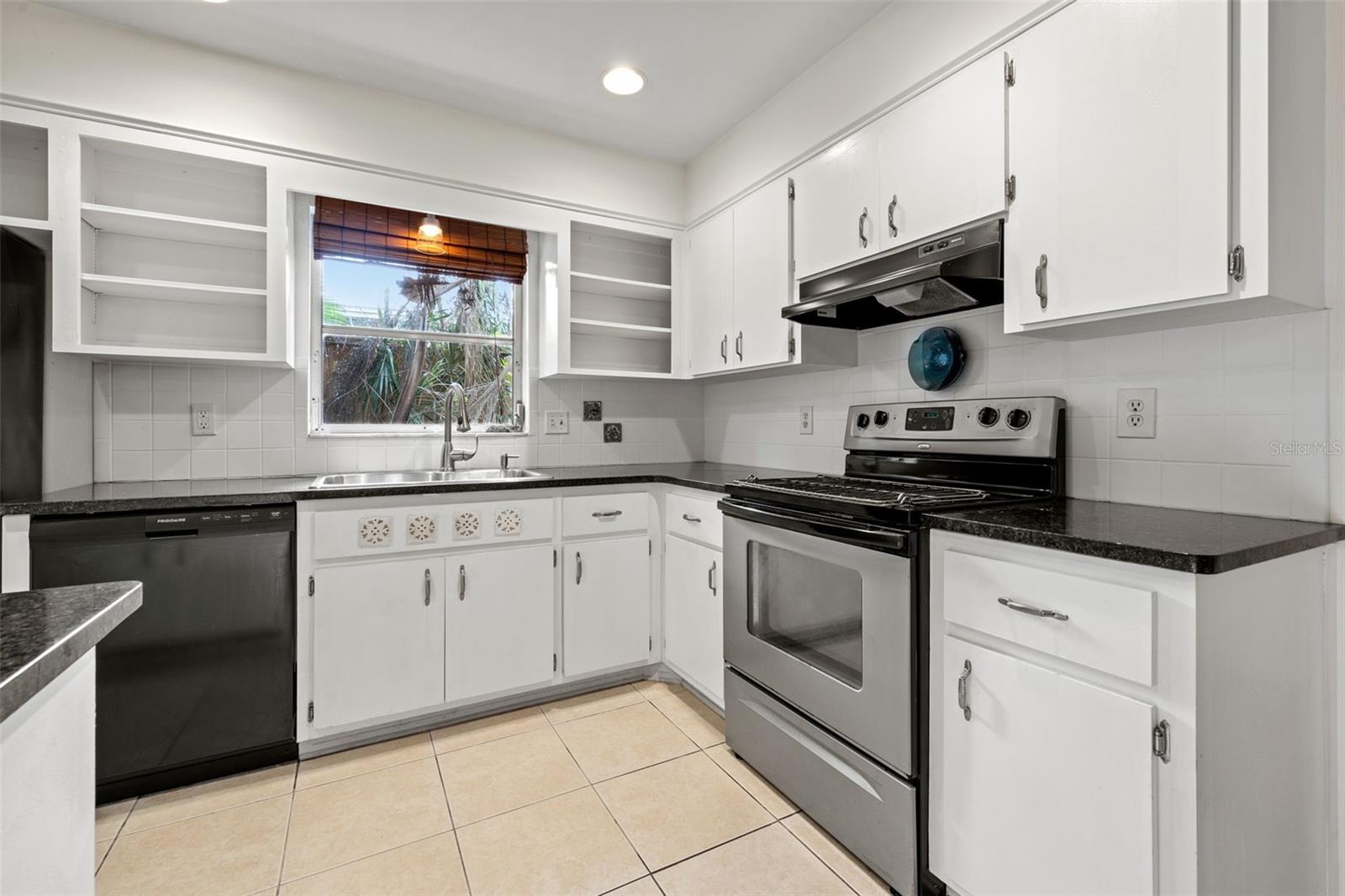 Image 4 of 20 For 5245 3rd Avenue N