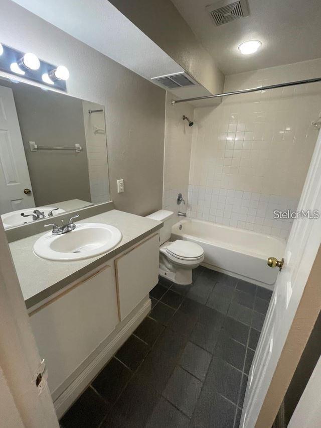 Image 8 of 12 For 1301 Howard Avenue C11