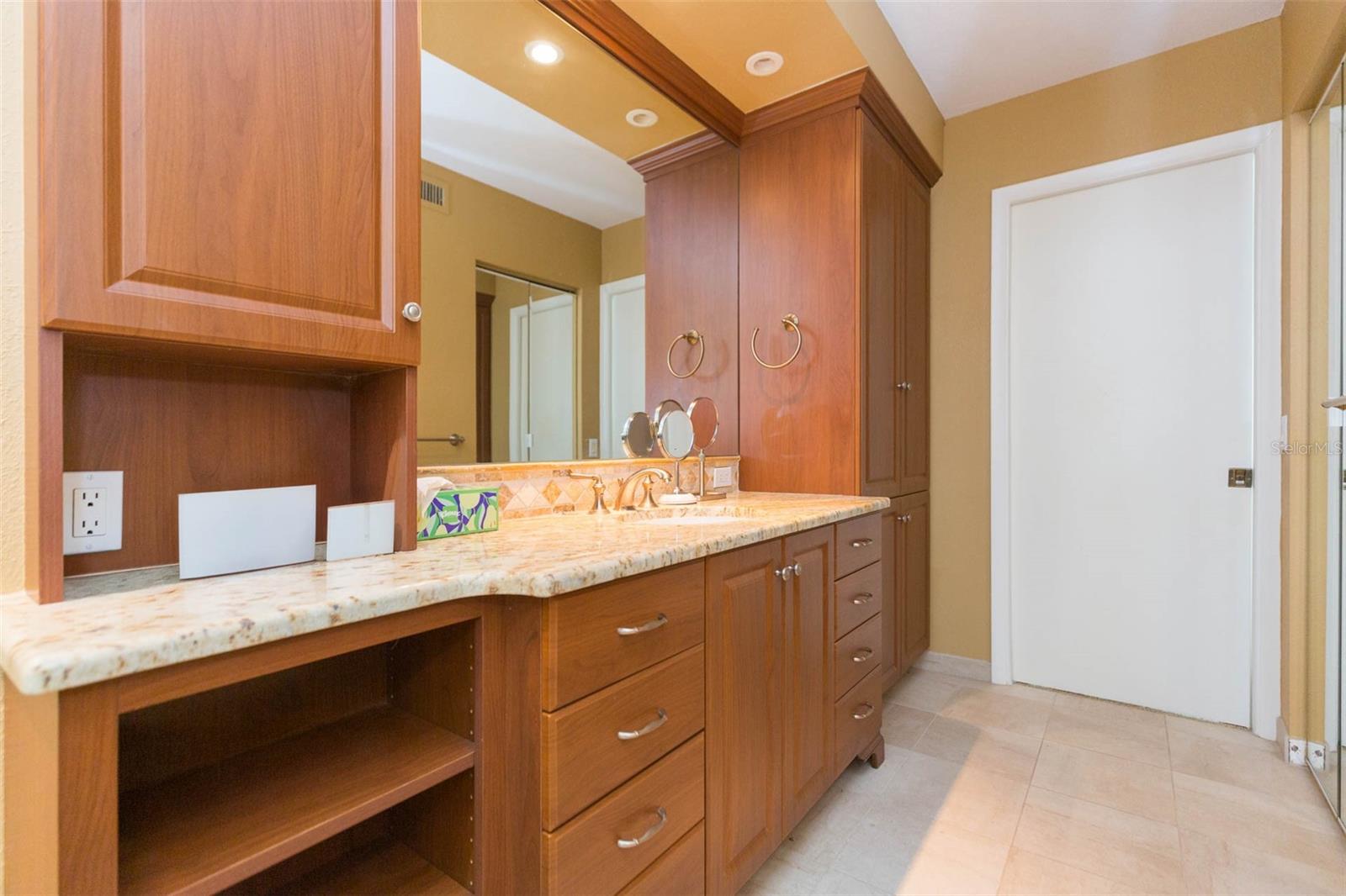 Image 24 of 31 For 5729 Puerta Del Sol Boulevard S 185