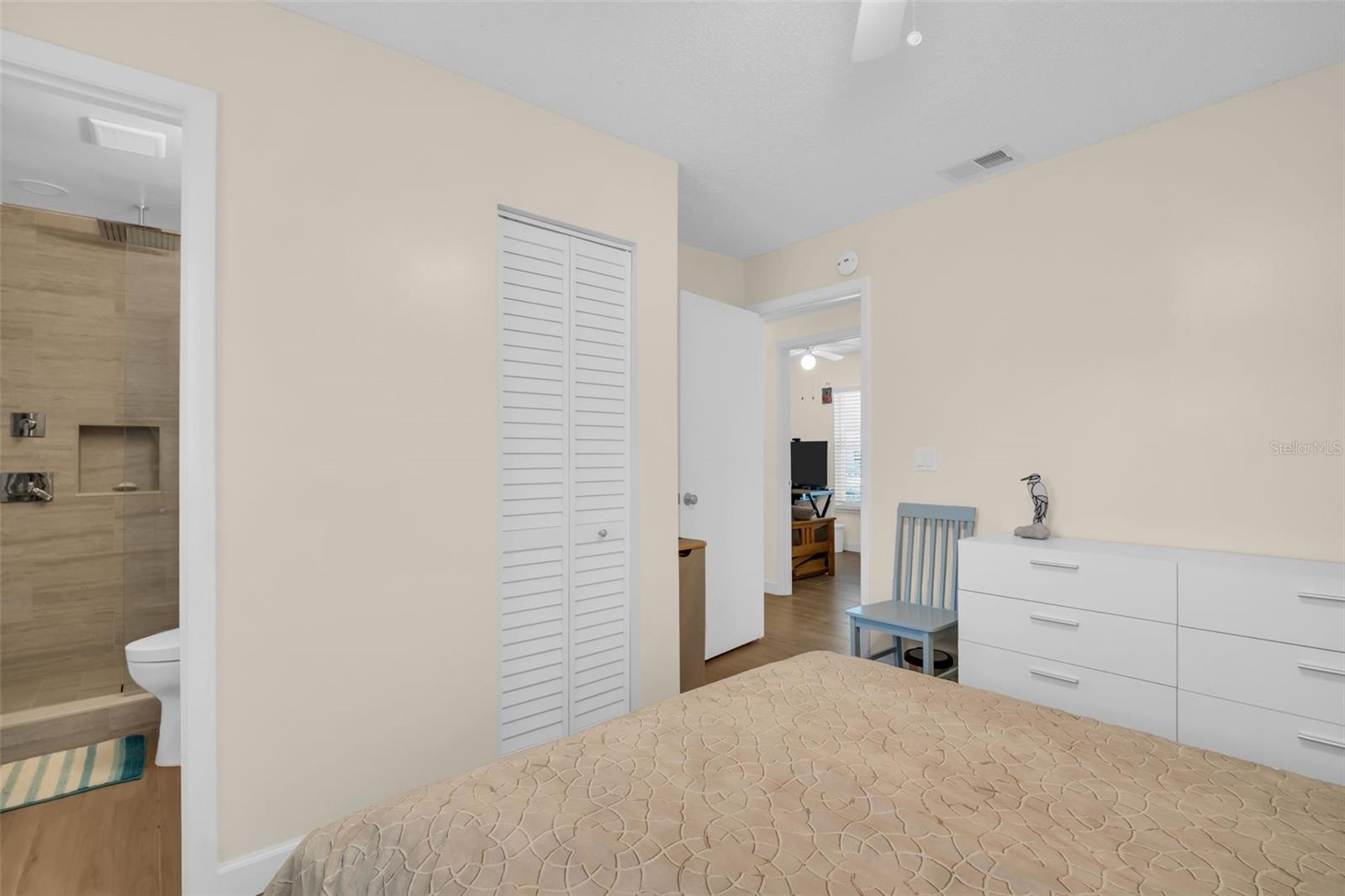 Image 19 of 45 For 1011 Coldstream Court
