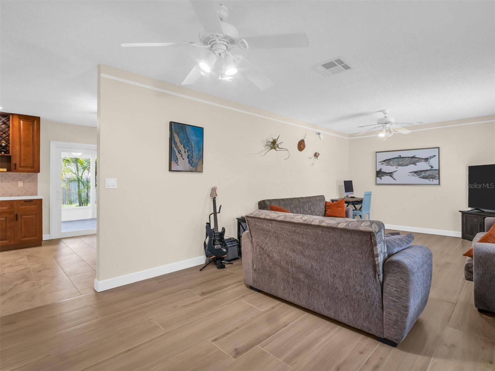 Image 5 of 45 For 1011 Coldstream Court