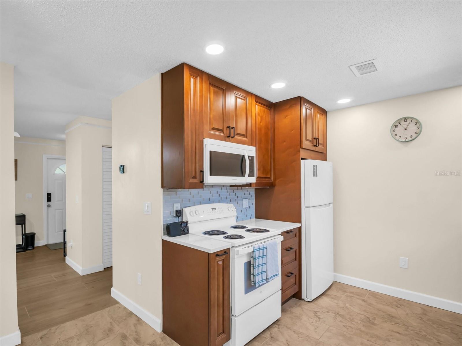Image 6 of 45 For 1011 Coldstream Court