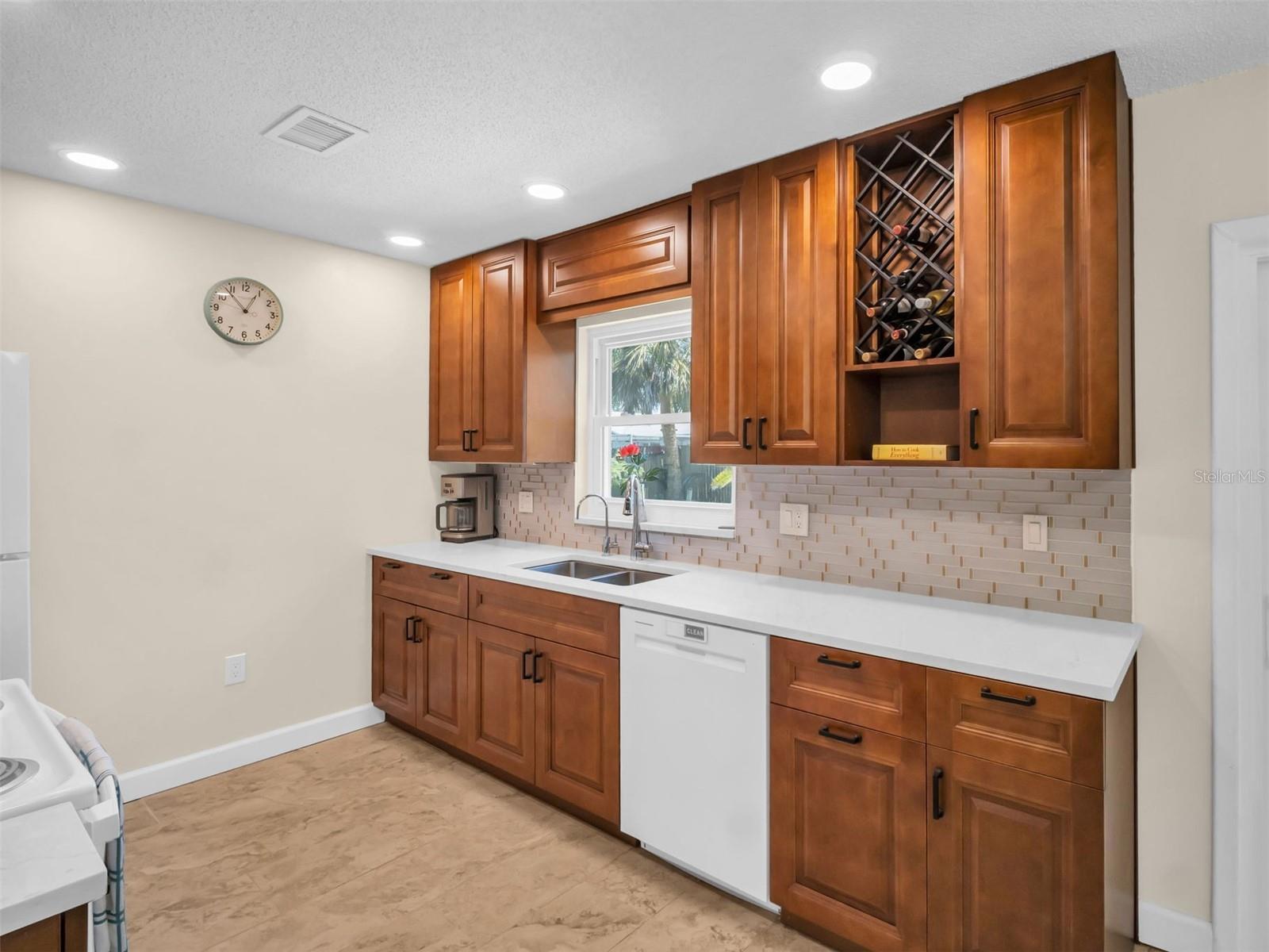 Image 7 of 45 For 1011 Coldstream Court