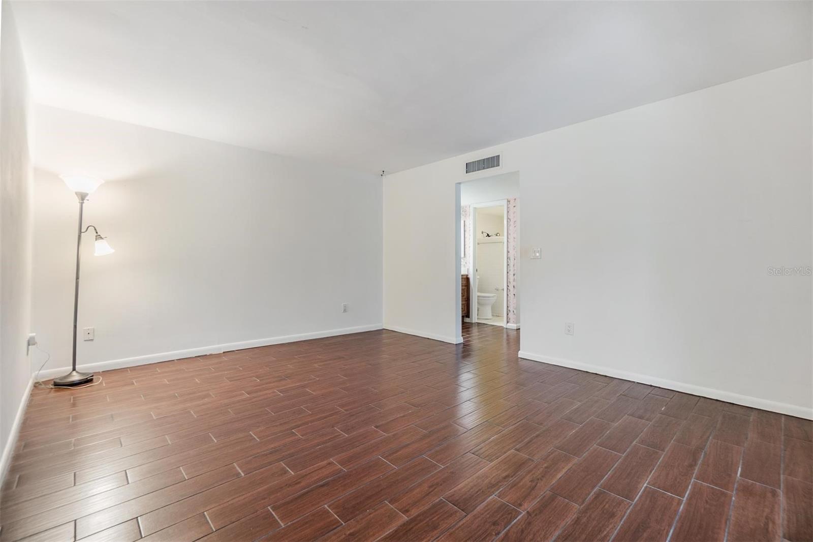 Image 17 of 35 For 4002 Cypress Court 4002