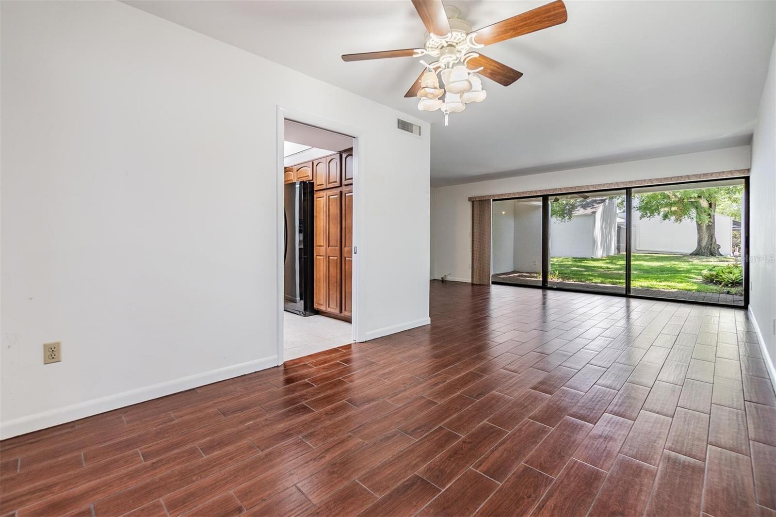 Image 8 of 35 For 4002 Cypress Court 4002