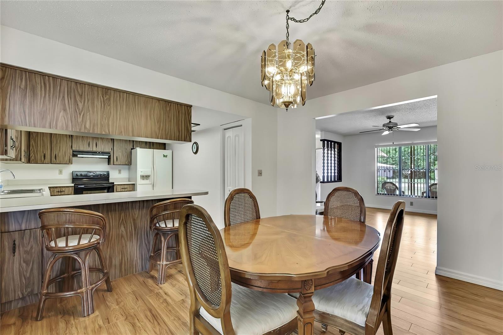 Image 11 of 56 For 883 Hollywood Circle