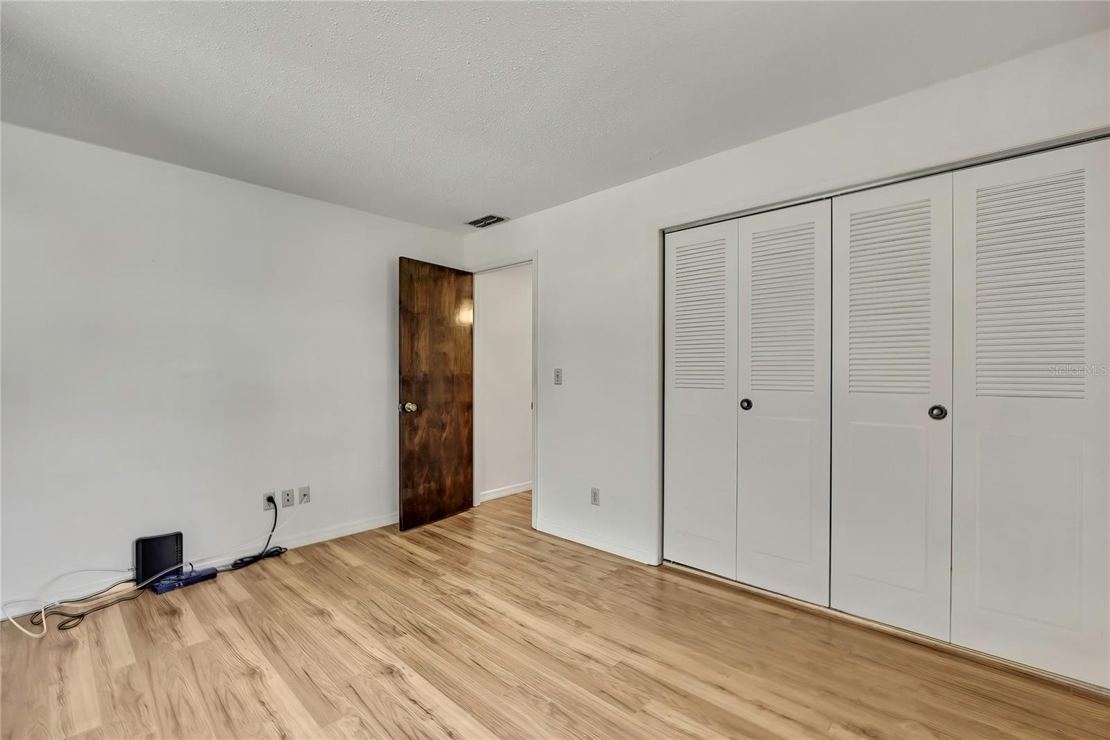Image 19 of 56 For 883 Hollywood Circle