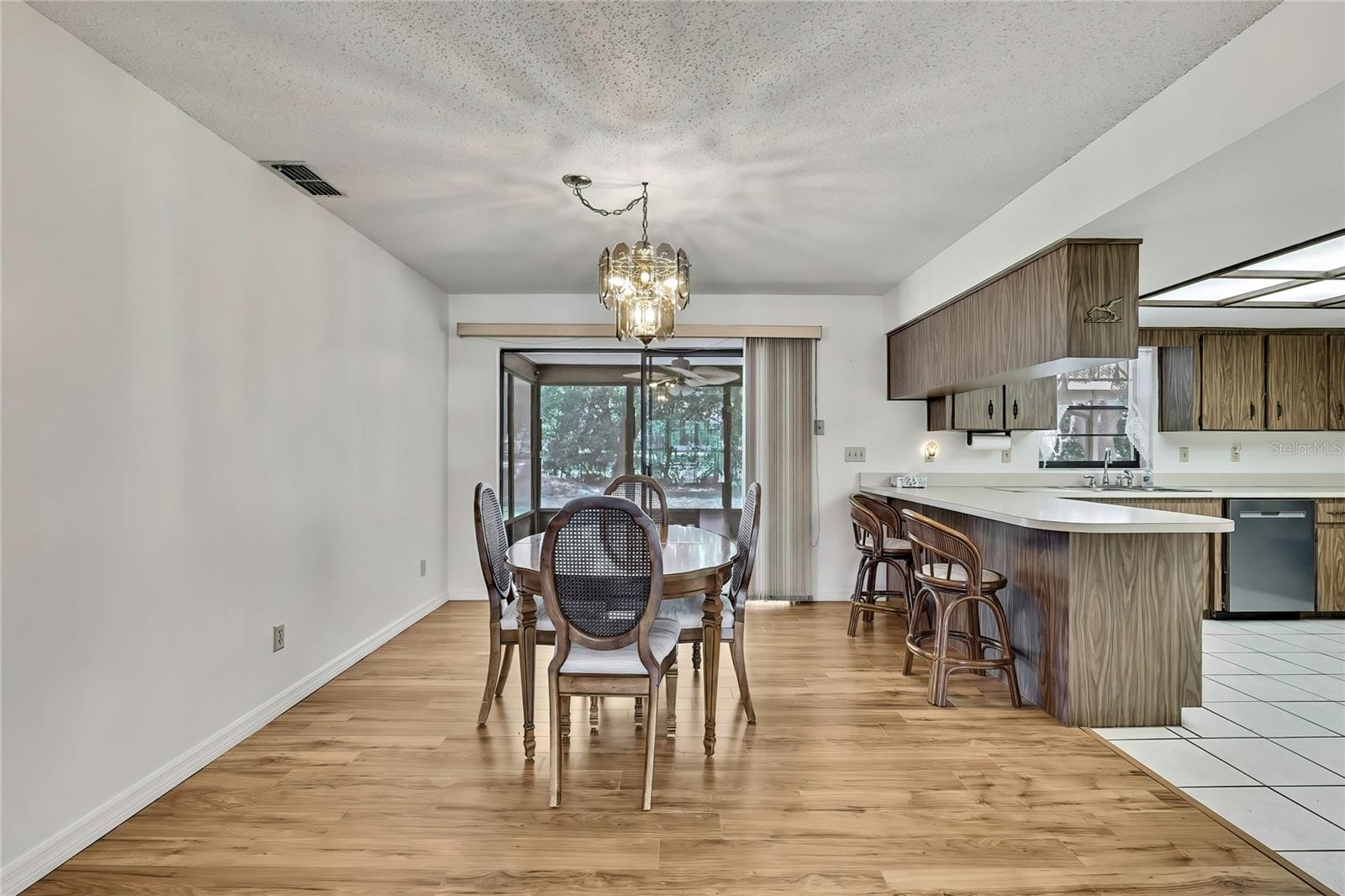 Image 8 of 56 For 883 Hollywood Circle