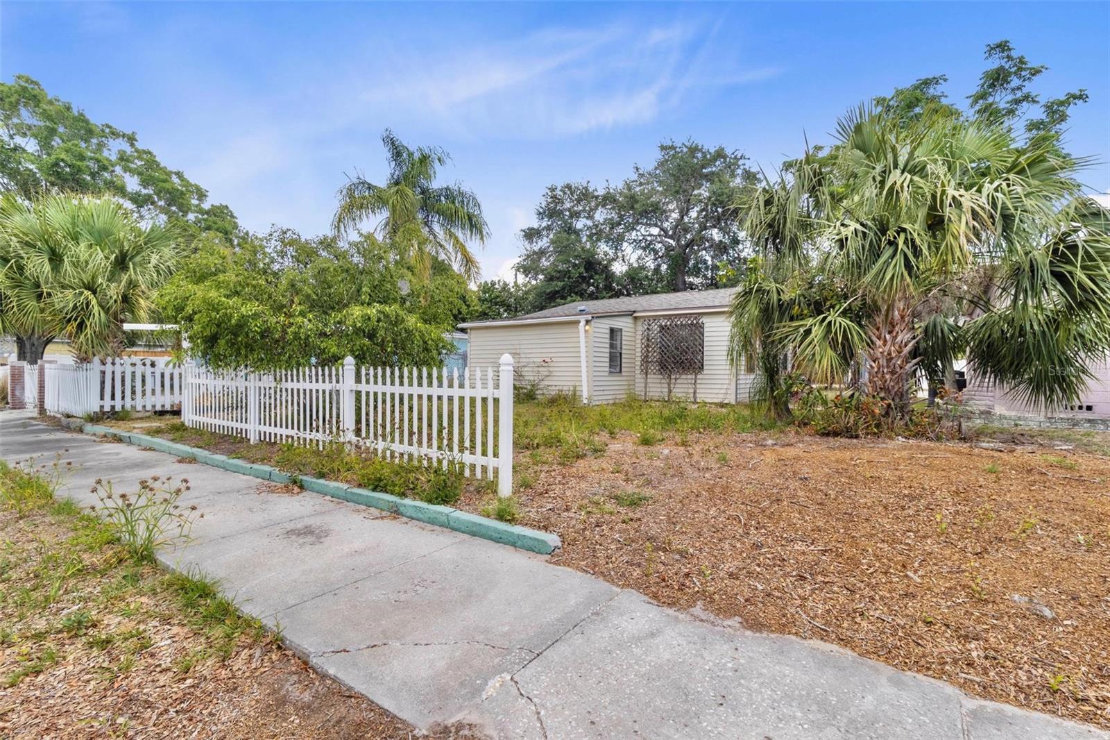 Details for 536 Braddock Street S, ST PETERSBURG, FL 33707