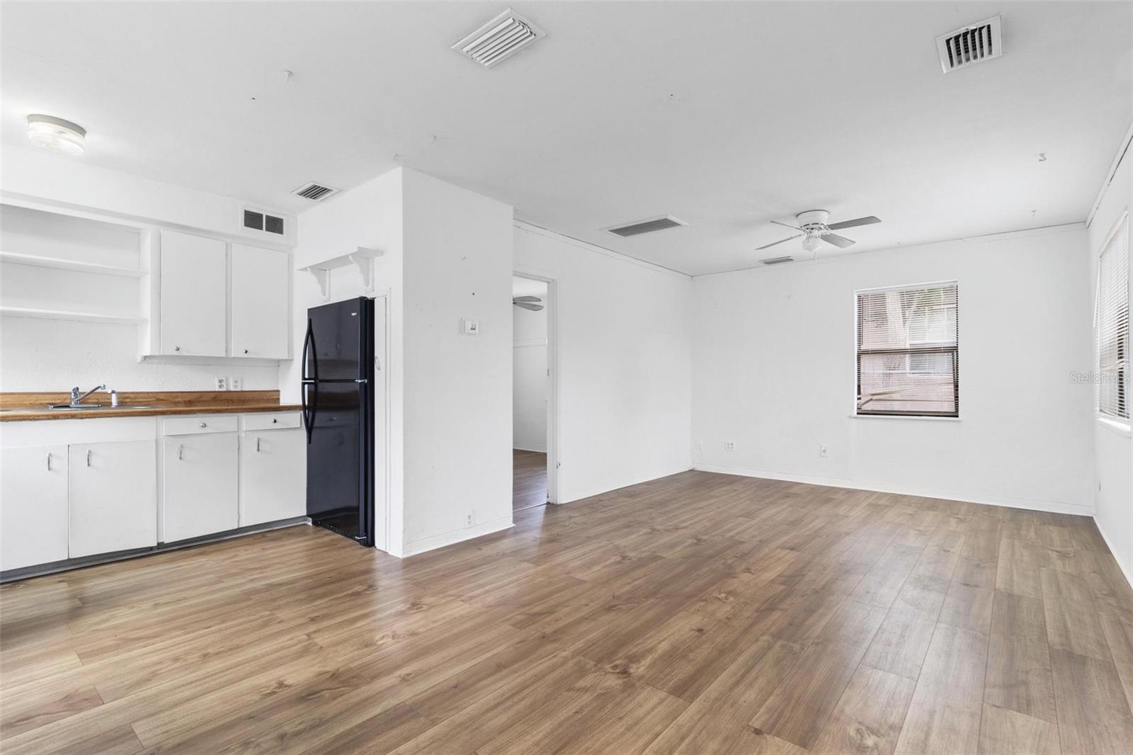 Image 4 of 16 For 536 Braddock Street S