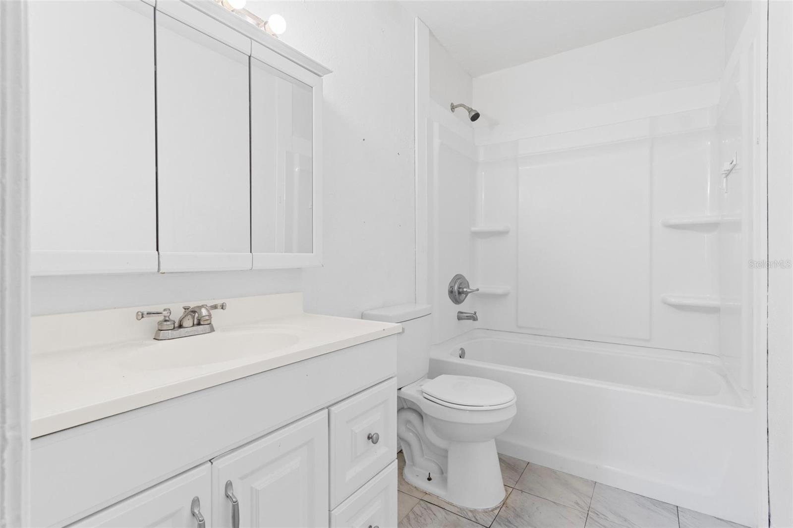 Image 9 of 16 For 536 Braddock Street S