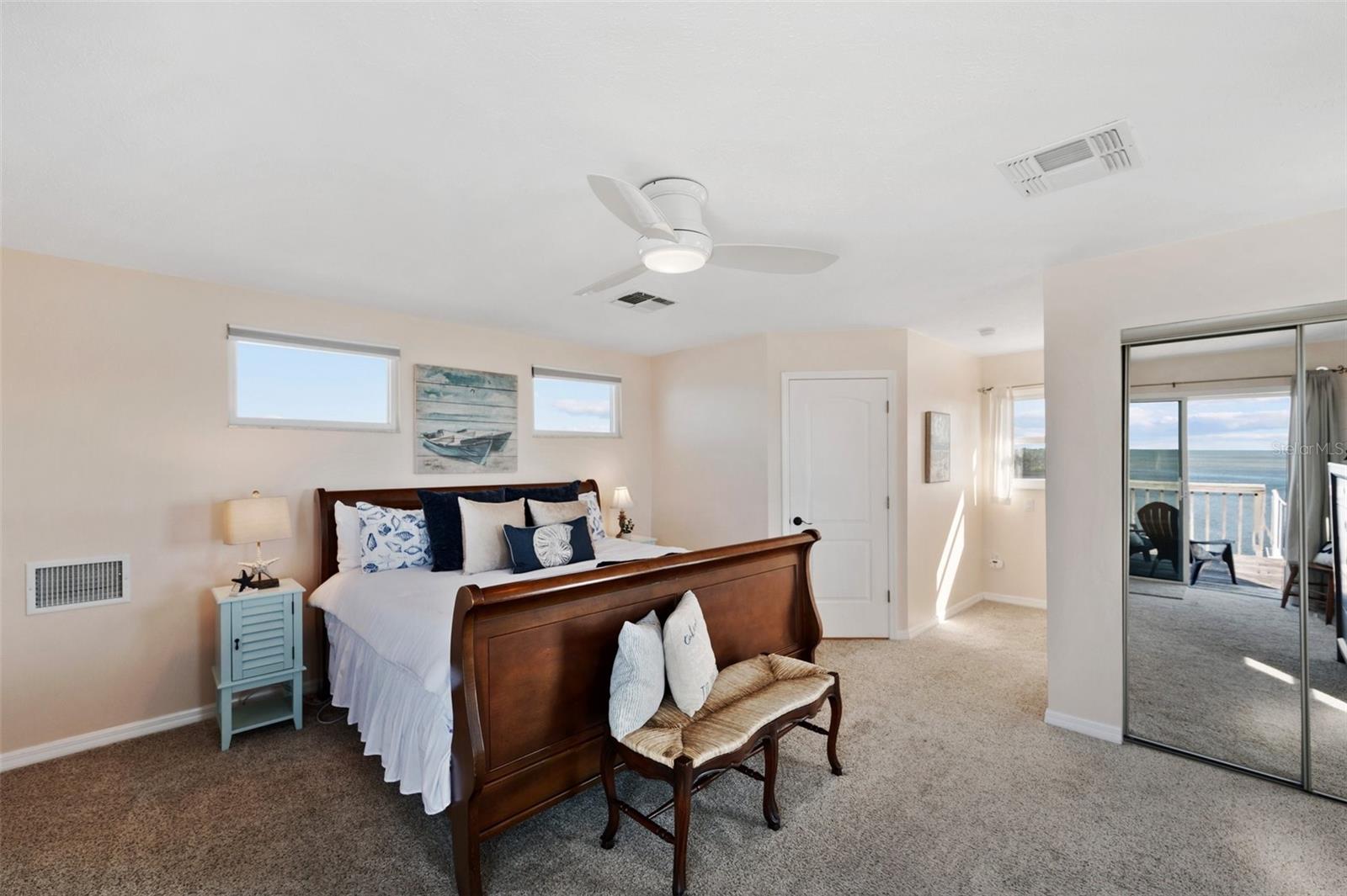 Listing photo id 8 for 2417 Sunset Vista Drive