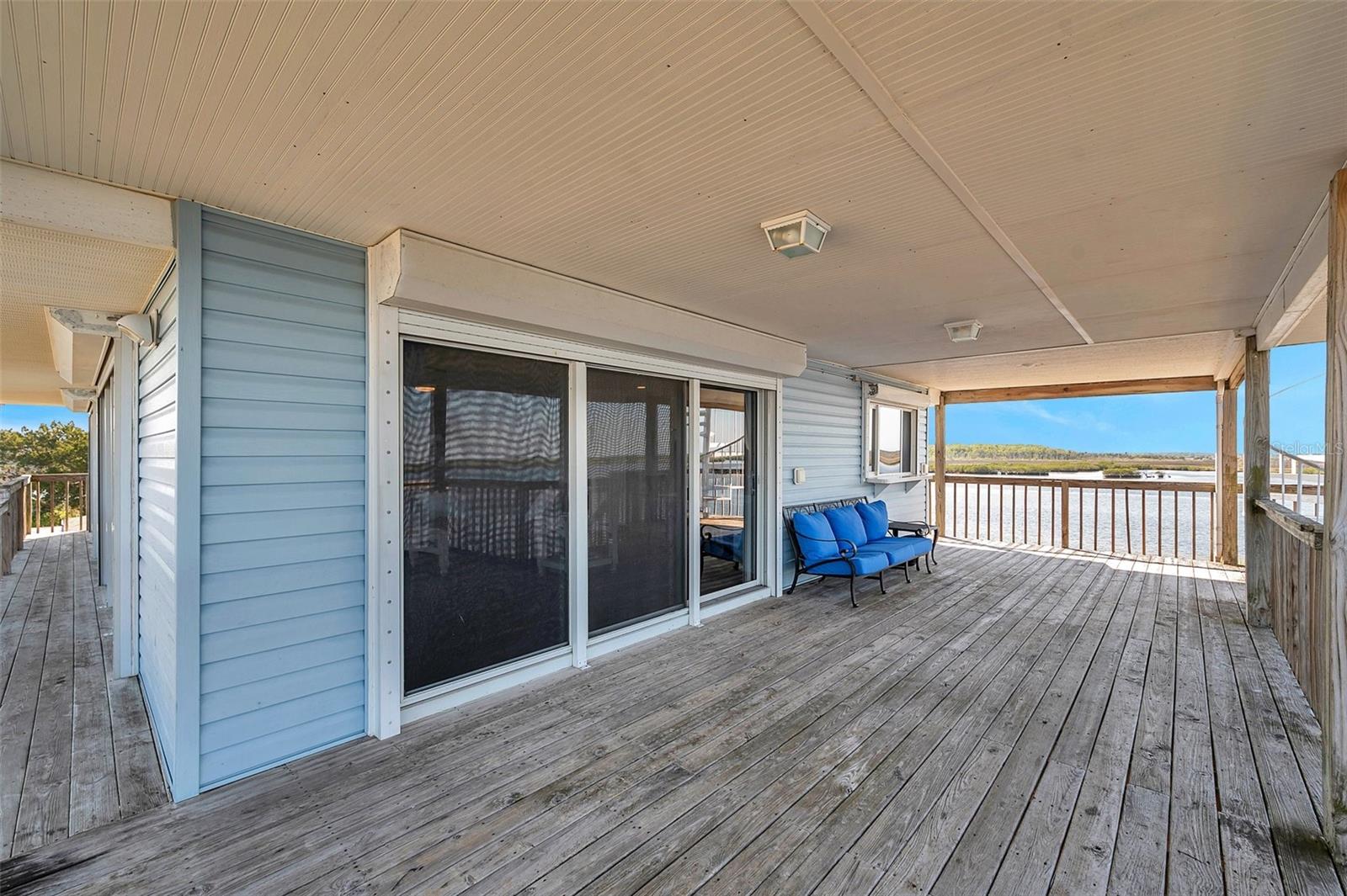 Listing photo id 22 for 2417 Sunset Vista Drive