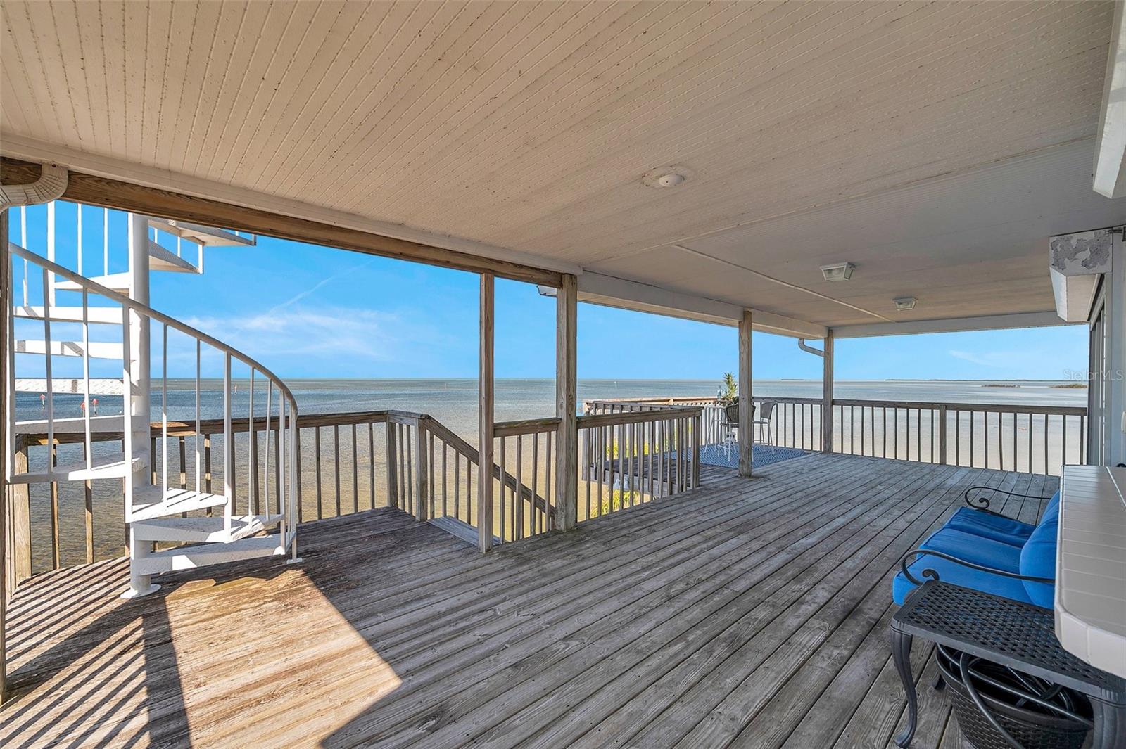 Listing photo id 23 for 2417 Sunset Vista Drive