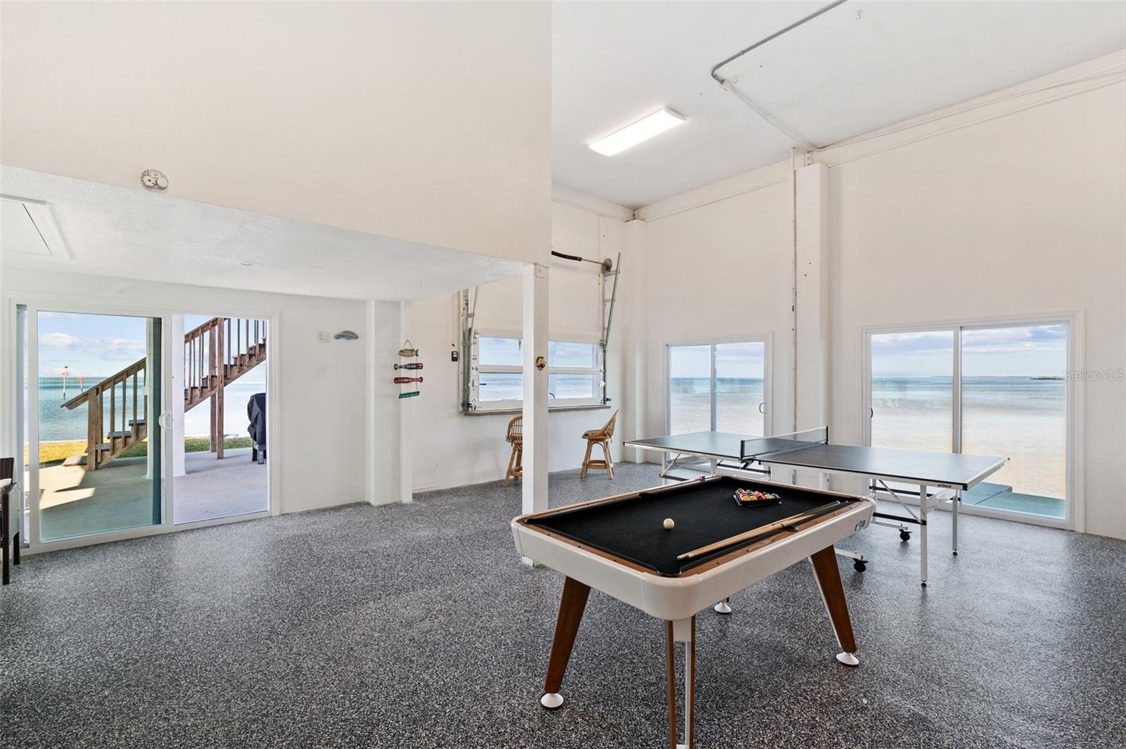 Listing photo id 25 for 2417 Sunset Vista Drive