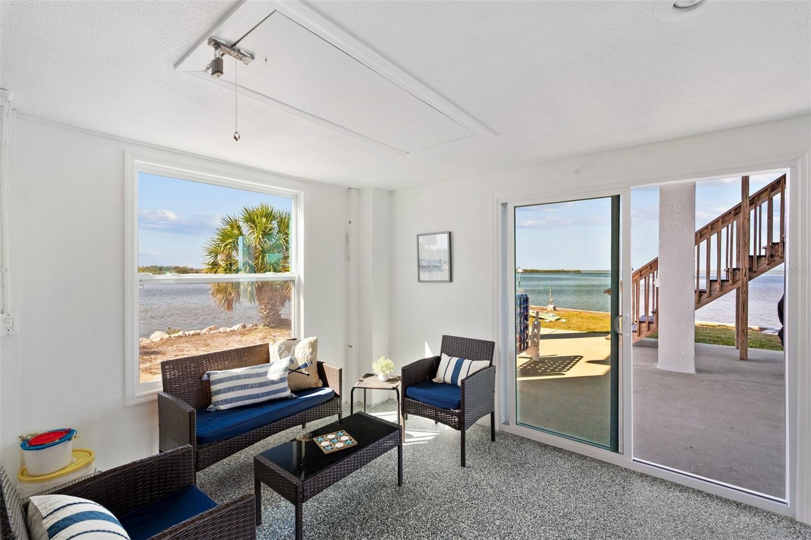 Listing photo id 27 for 2417 Sunset Vista Drive