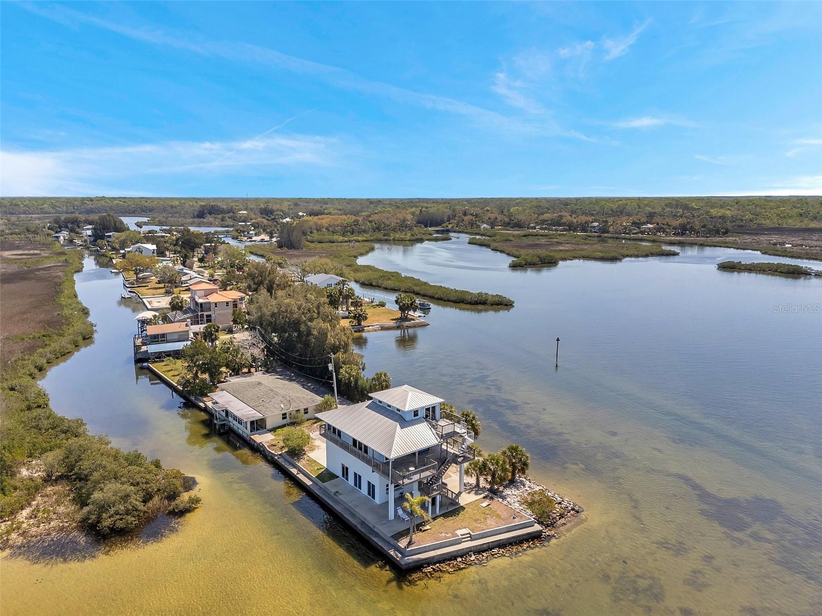 Listing photo id 2 for 2417 Sunset Vista Drive