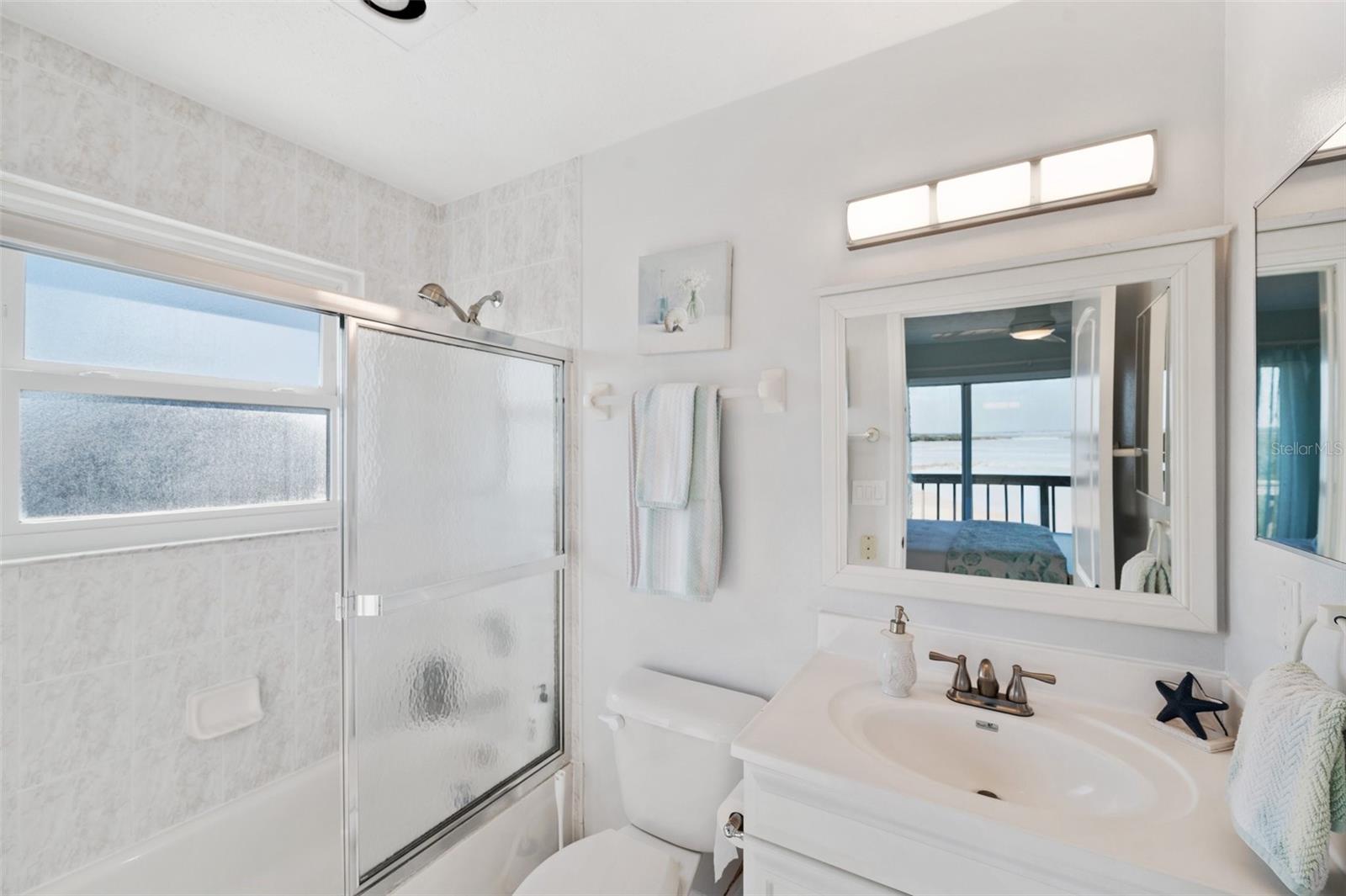 Listing photo id 39 for 2417 Sunset Vista Drive