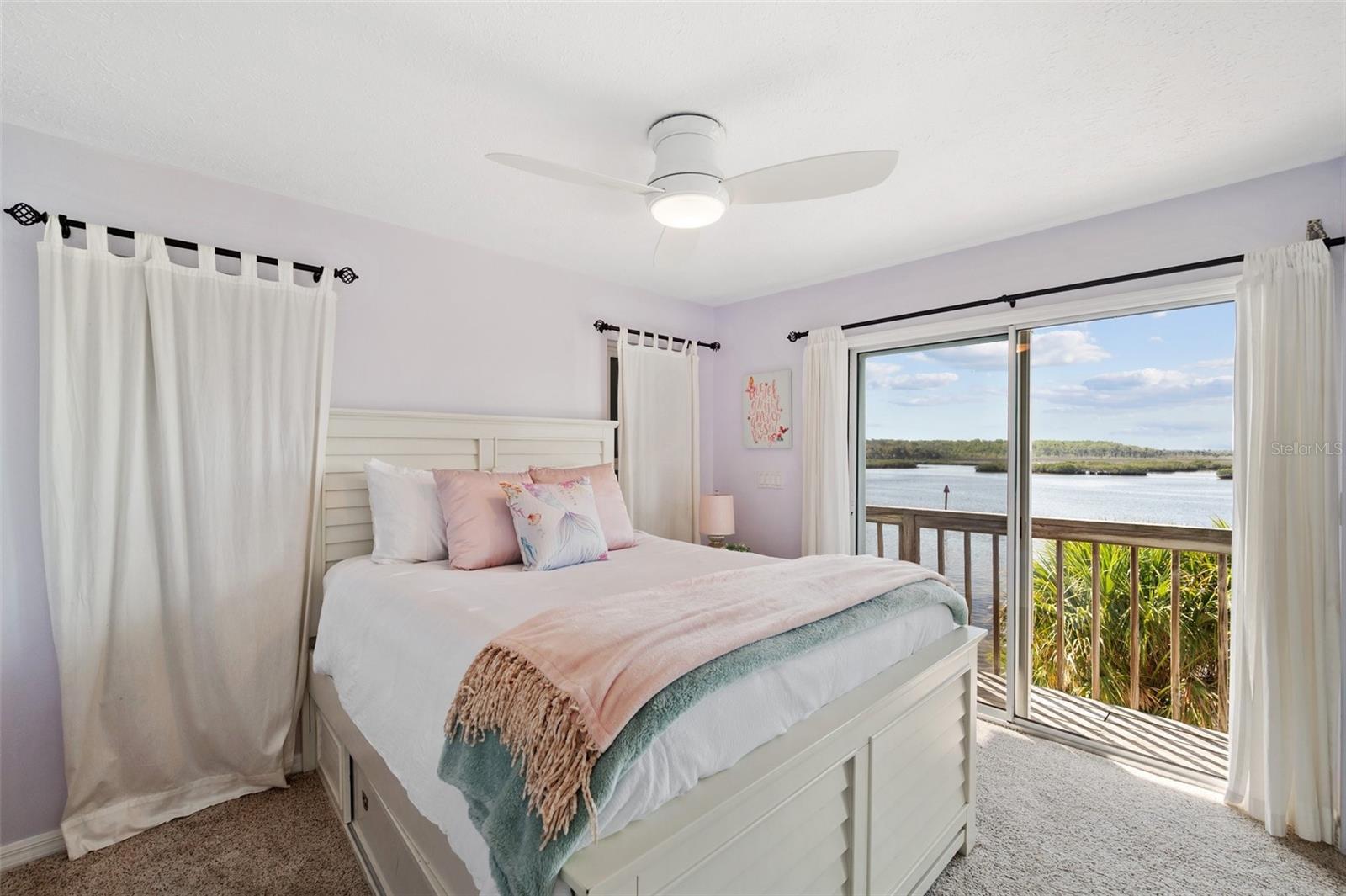 Listing photo id 40 for 2417 Sunset Vista Drive
