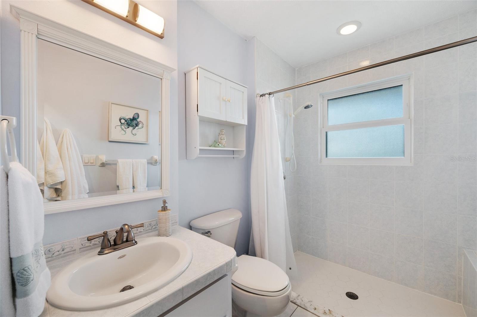 Listing photo id 42 for 2417 Sunset Vista Drive