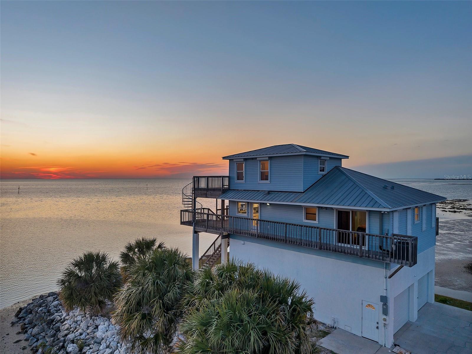 Listing photo id 48 for 2417 Sunset Vista Drive