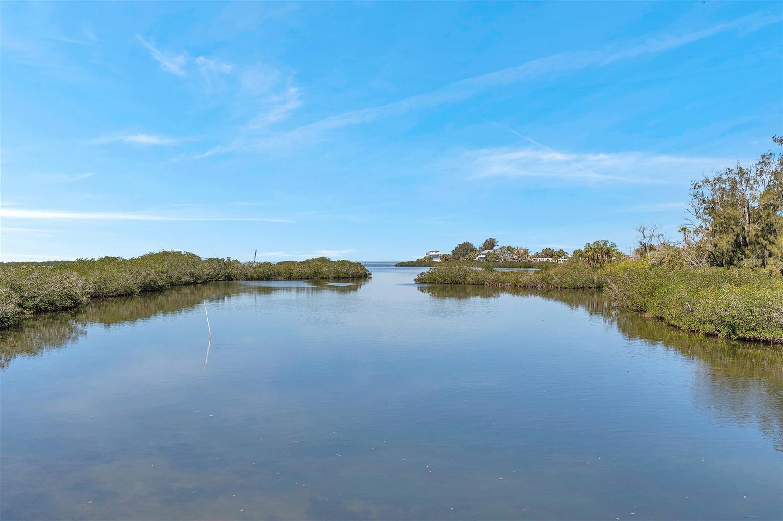 Listing photo id 57 for 2417 Sunset Vista Drive